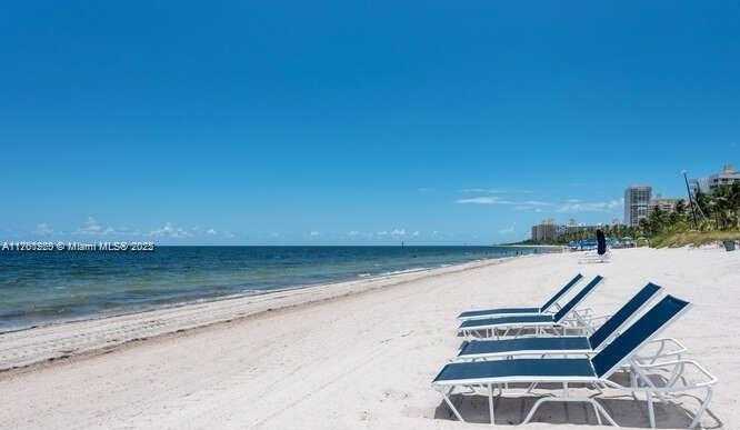 Small Image of 445 GRAND BAY DR #602, Key Biscayne Number 40