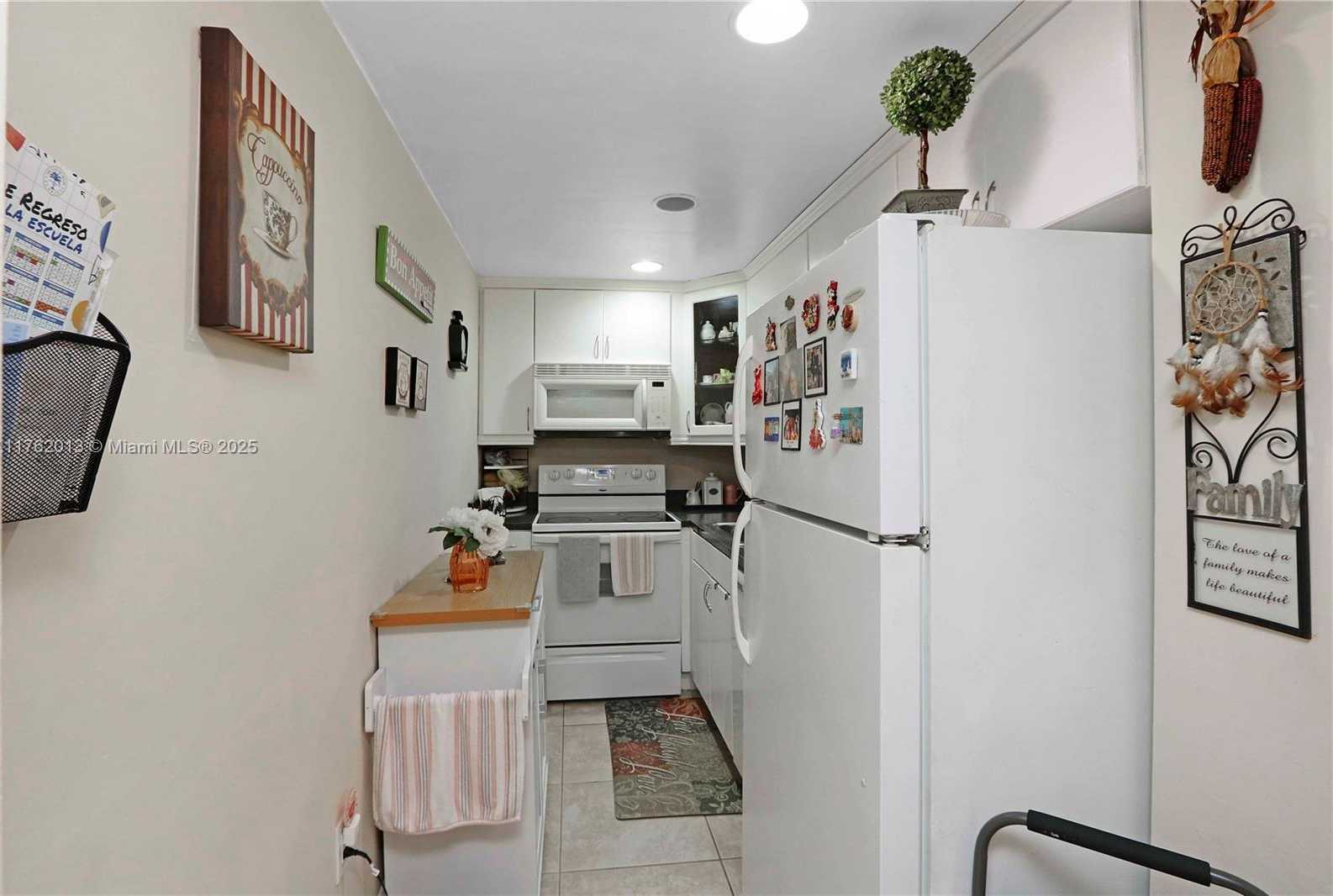 Small Image of 4717 NORTH WEST 7TH ST #504-10, Miami Number 6