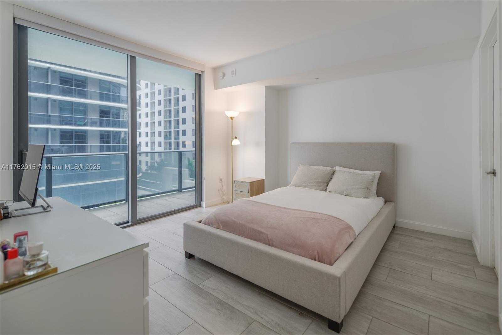 Small Image of 45 SOUTH WEST 9TH ST #1107, Miami Number 13