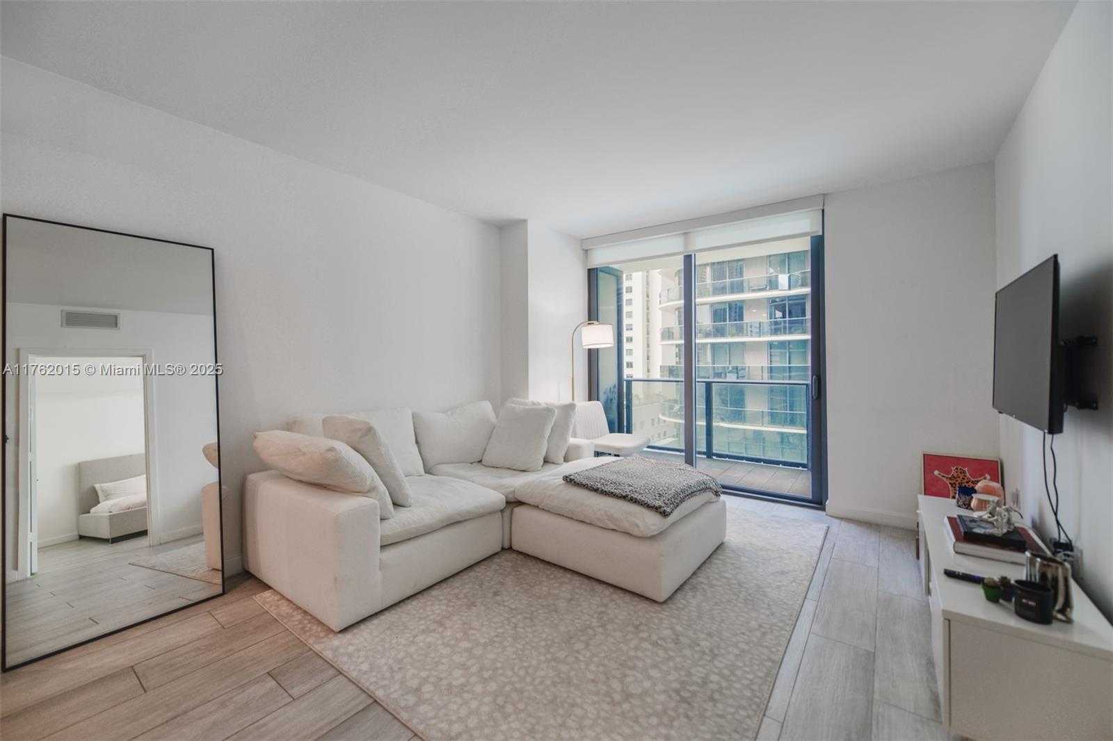 Small Image of 45 SOUTH WEST 9TH ST #1107, Miami Number 3