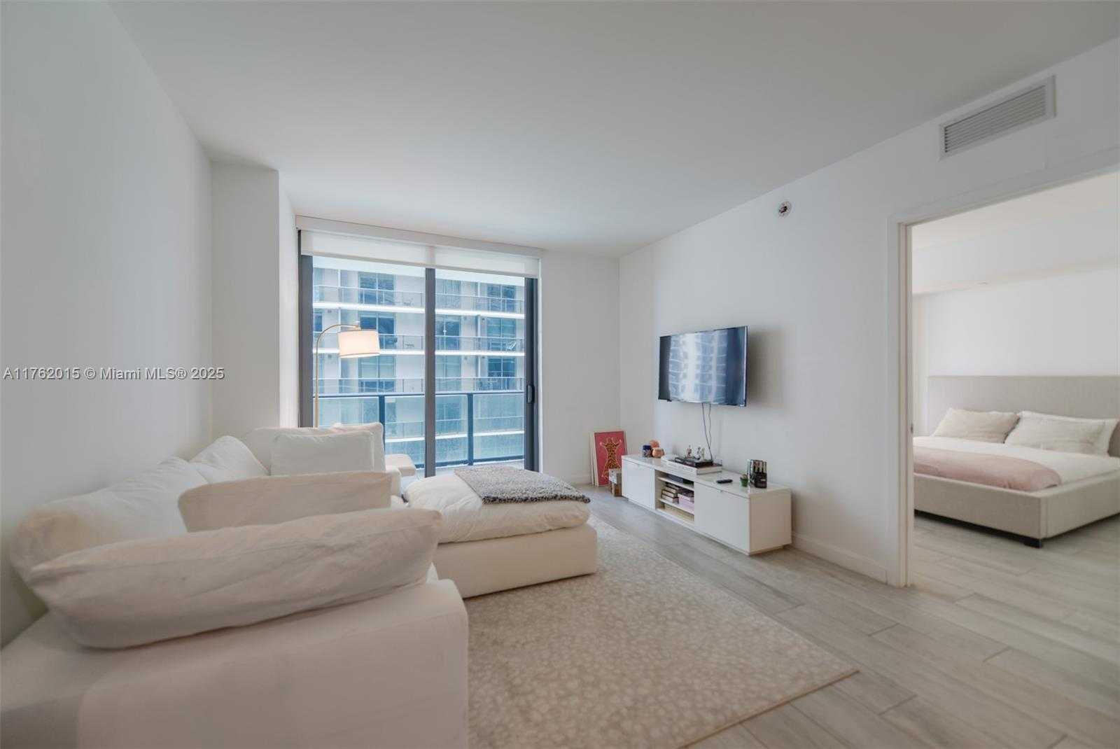 Small Image of 45 SOUTH WEST 9TH ST #1107, Miami Number 4