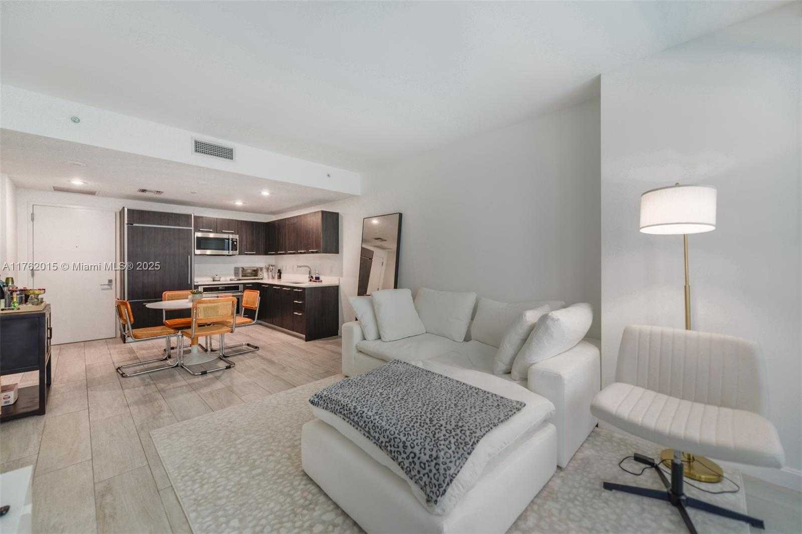 Small Image of 45 SOUTH WEST 9TH ST #1107, Miami Number 6