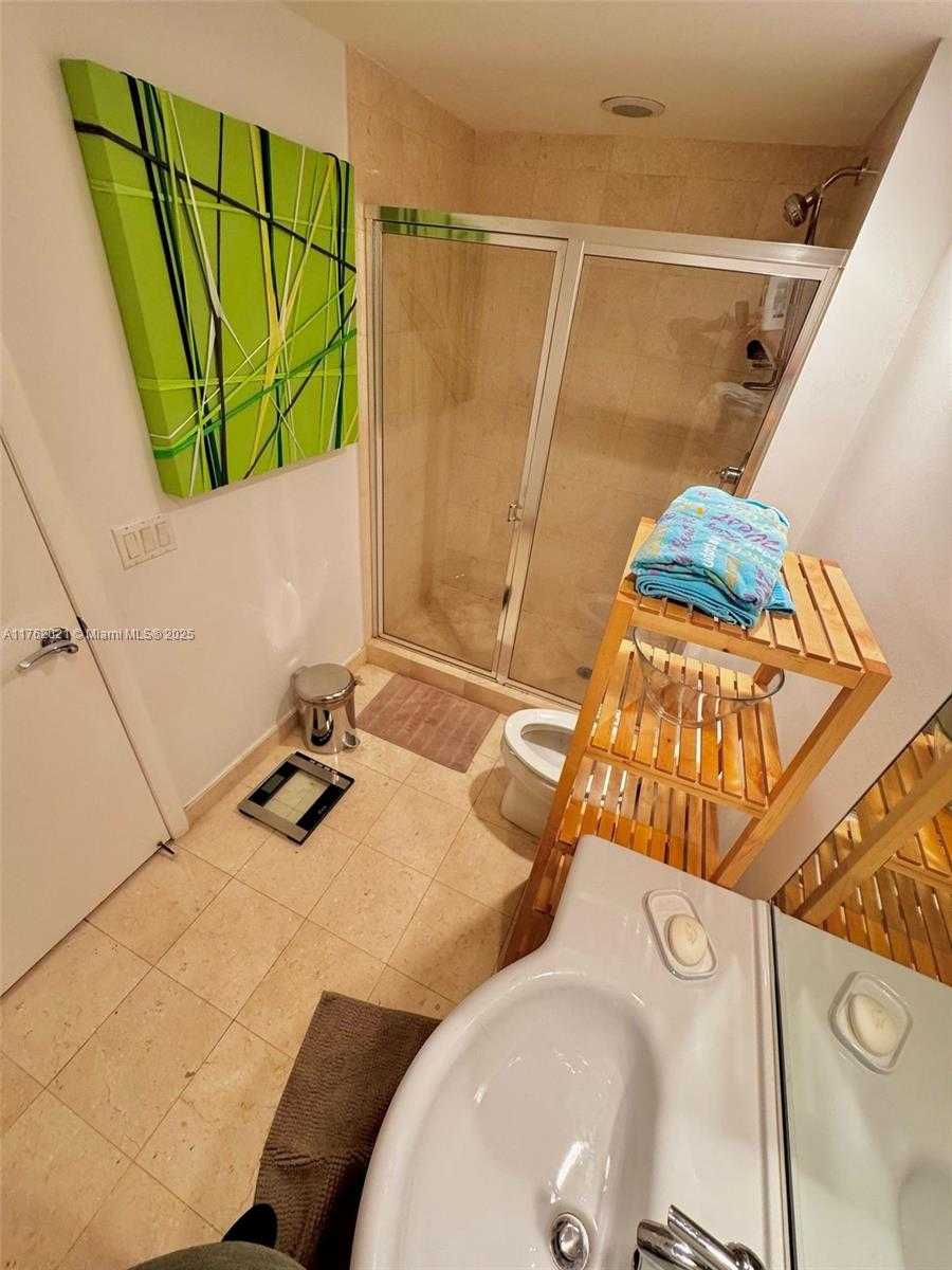 Small Image of 1800 SOUTH OCEAN DR #3310, Hallandale Beach Number 13