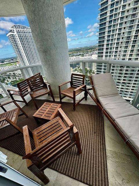Small Image of 1800 SOUTH OCEAN DR #3310, Hallandale Beach Number 14