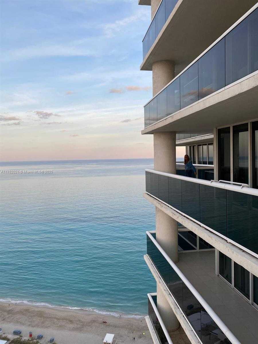 Small Image of 1800 SOUTH OCEAN DR #3310, Hallandale Beach Number 16