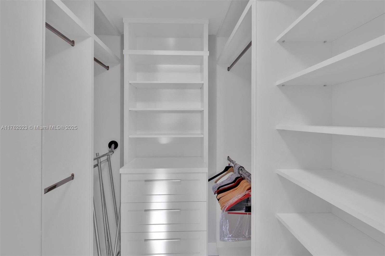 Small Image of 3725 SOUTH OCEAN DR #1024, Hollywood Number 17