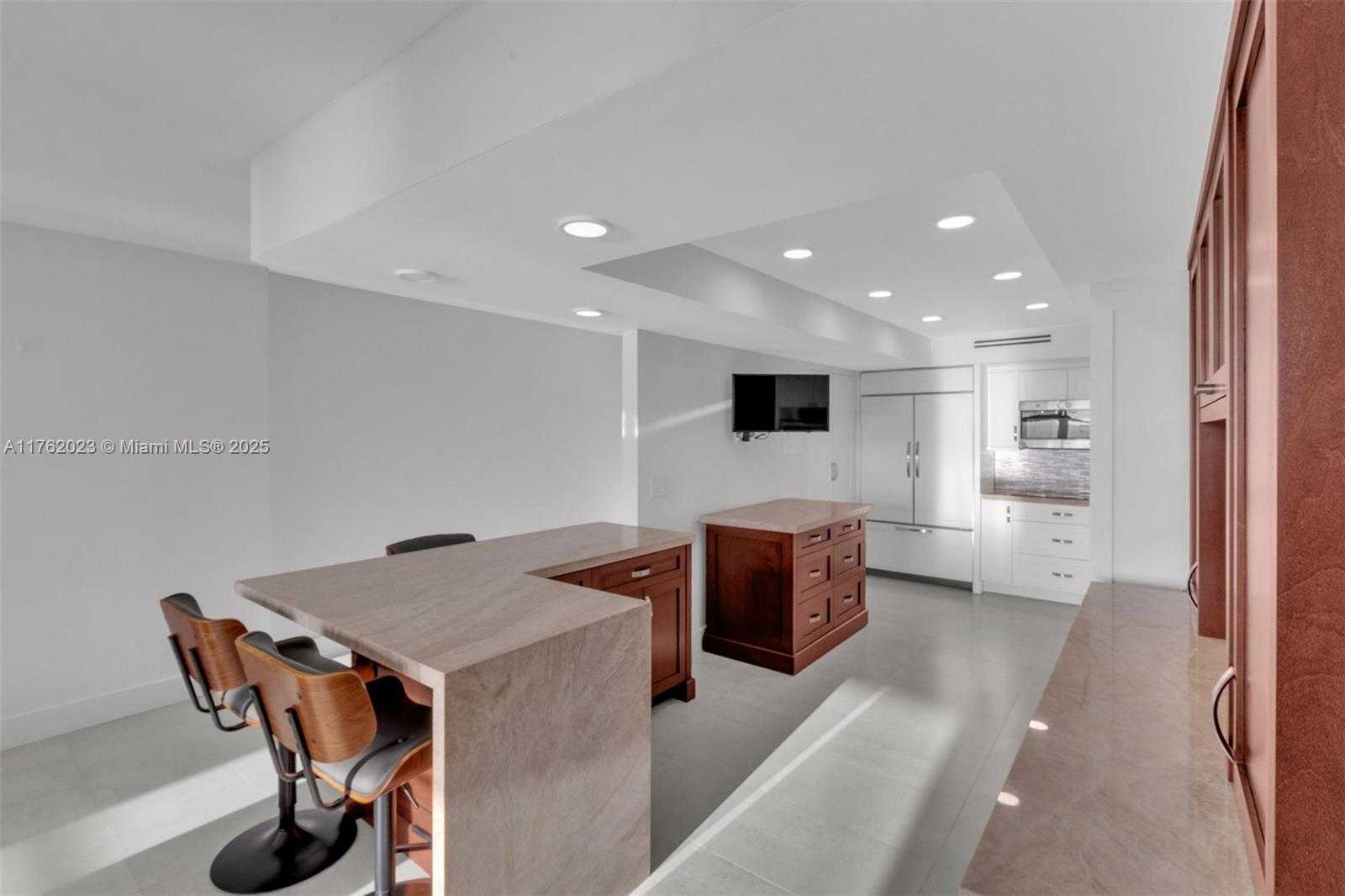 Small Image of 3725 SOUTH OCEAN DR #1024, Hollywood Number 4