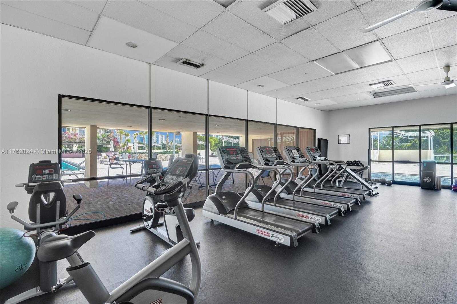 Small Image of 20335 WEST COUNTRY CLUB DR #805, Aventura Number 22