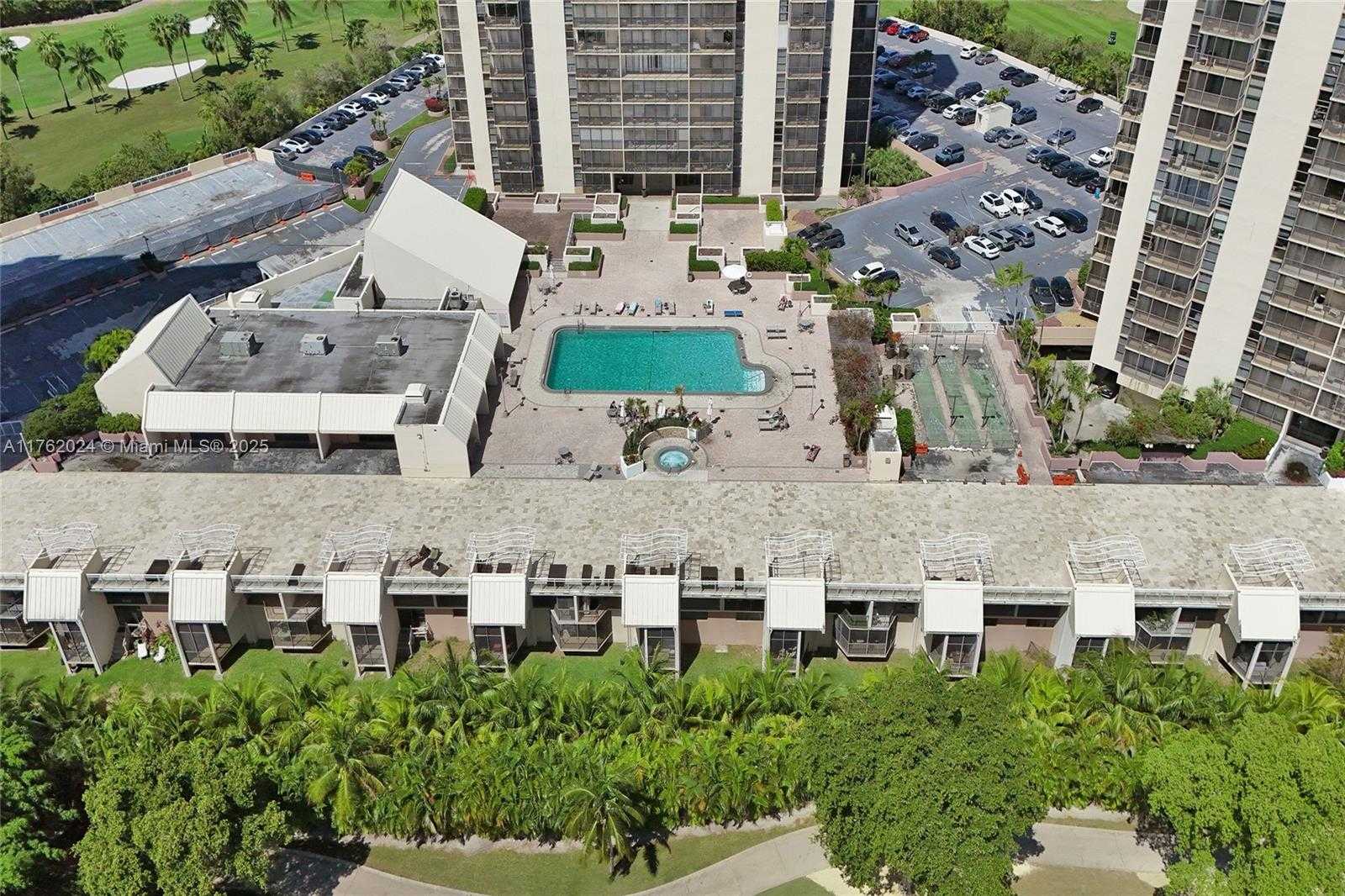 Small Image of 20335 WEST COUNTRY CLUB DR #805, Aventura Number 27