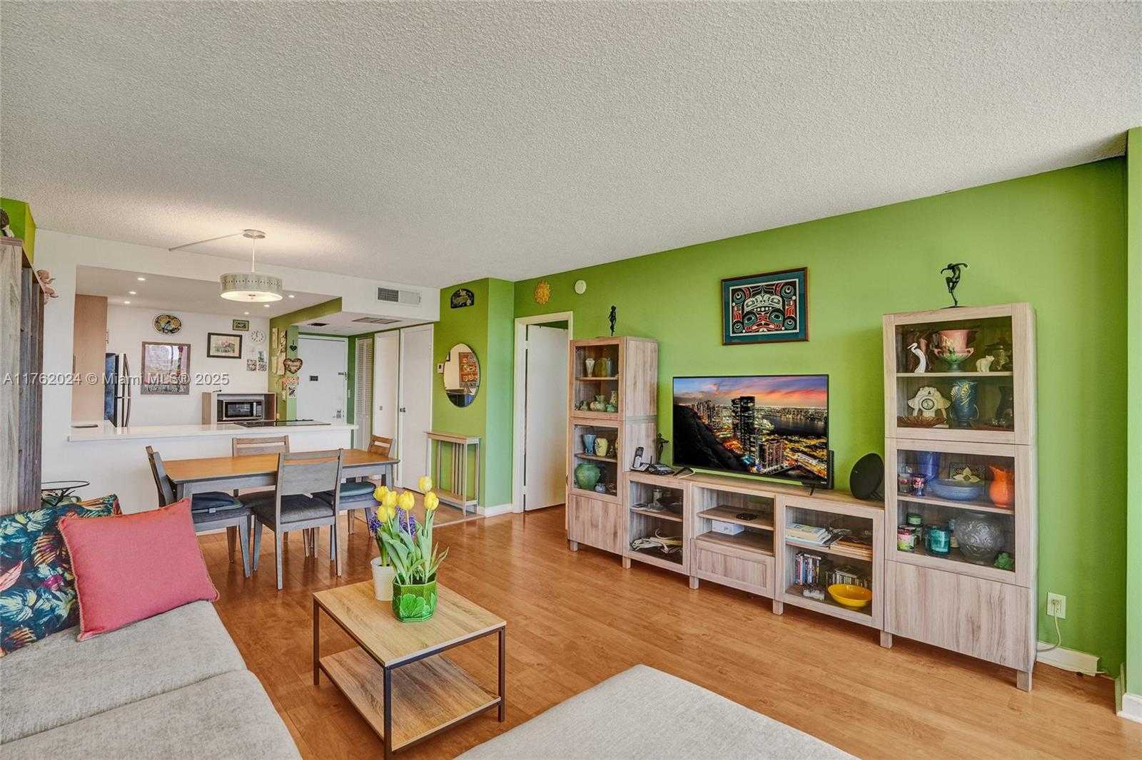 Small Image of 20335 WEST COUNTRY CLUB DR #805, Aventura Number 4