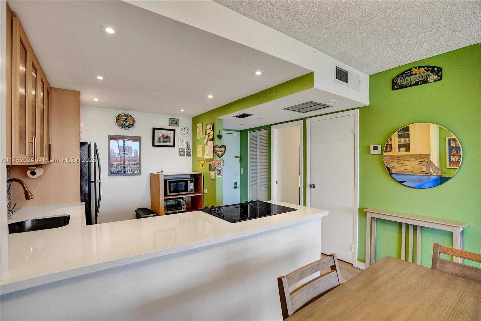 Small Image of 20335 WEST COUNTRY CLUB DR #805, Aventura Number 7