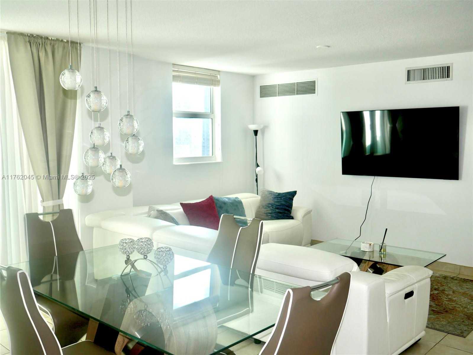 Small Image of 31 SOUTH EAST 5TH ST #2611, Miami Number 12
