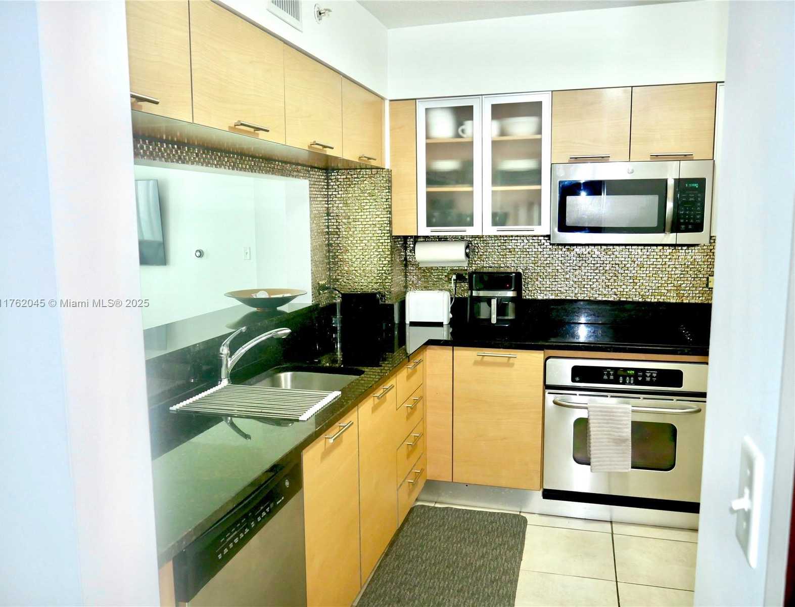 Small Image of 31 SOUTH EAST 5TH ST #2611, Miami Number 13