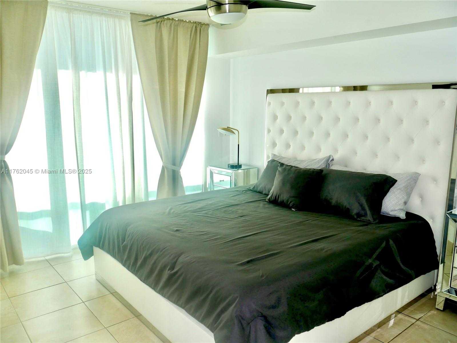 Small Image of 31 SOUTH EAST 5TH ST #2611, Miami Number 2