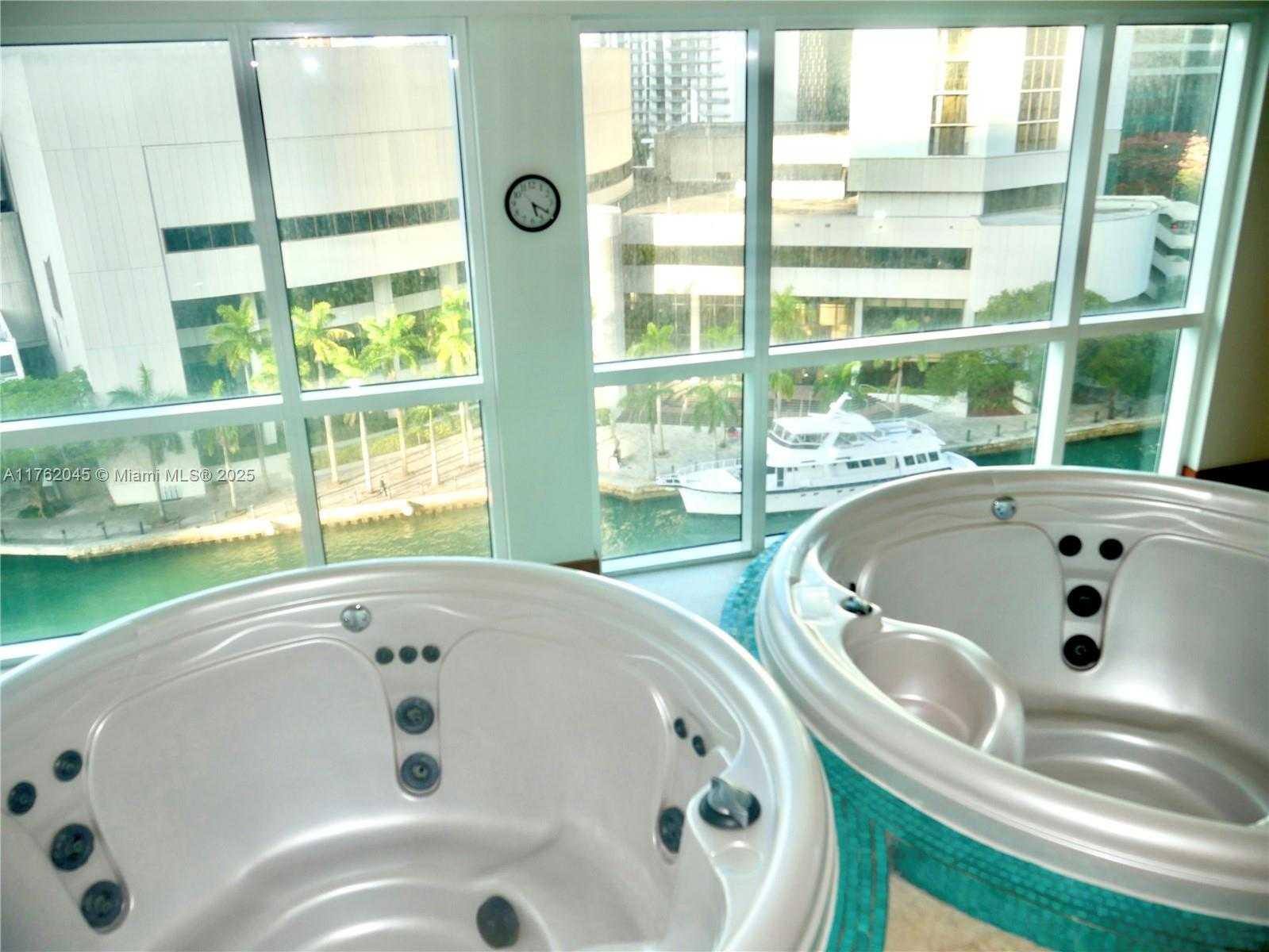 Small Image of 31 SOUTH EAST 5TH ST #2611, Miami Number 60