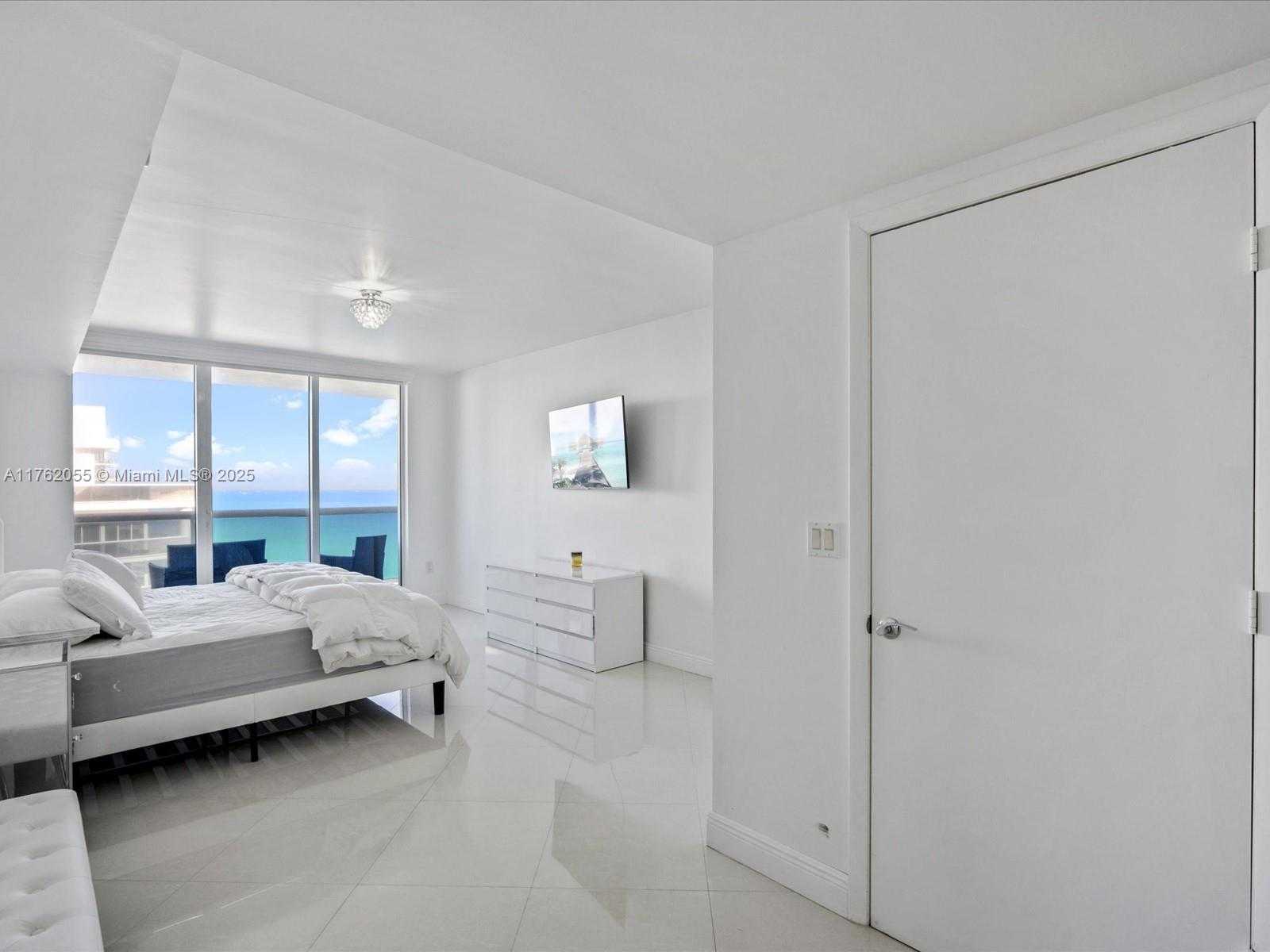 Small Image of 1830 SOUTH OCEAN DR #4508, Hallandale Beach Number 18
