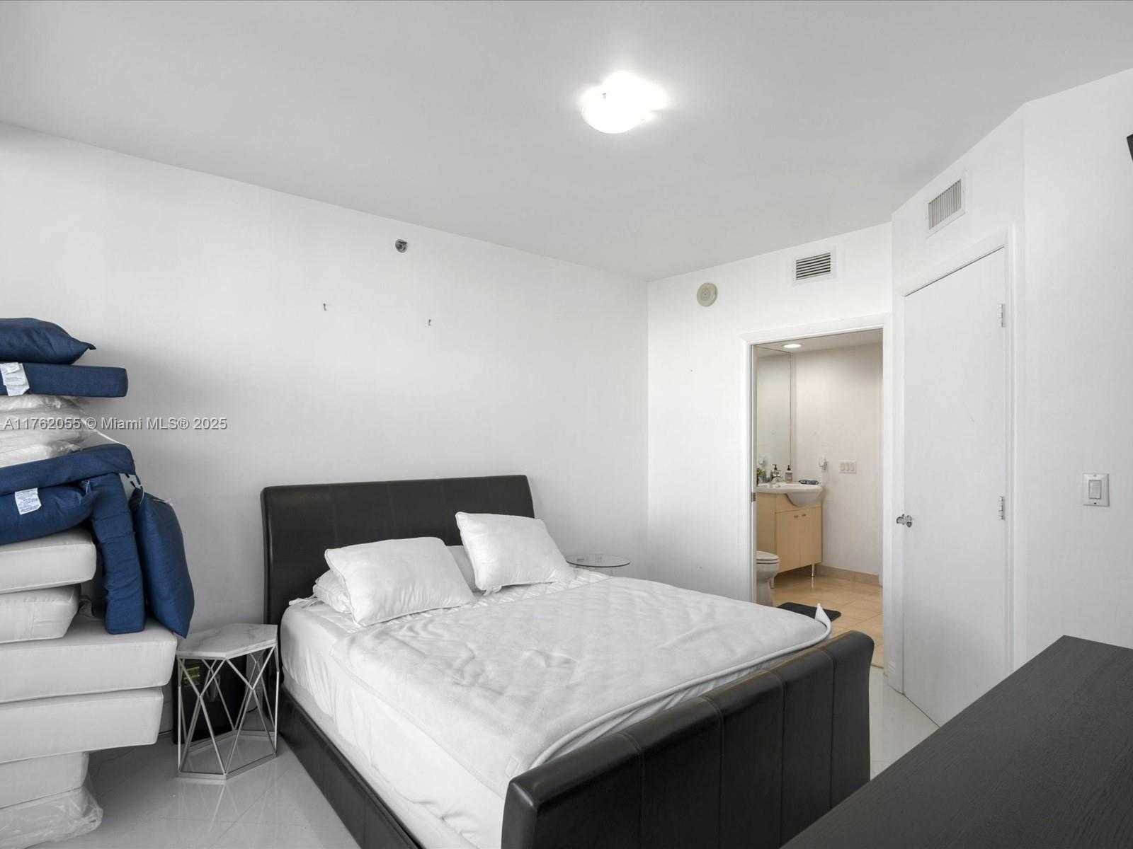 Small Image of 1830 SOUTH OCEAN DR #4508, Hallandale Beach Number 28