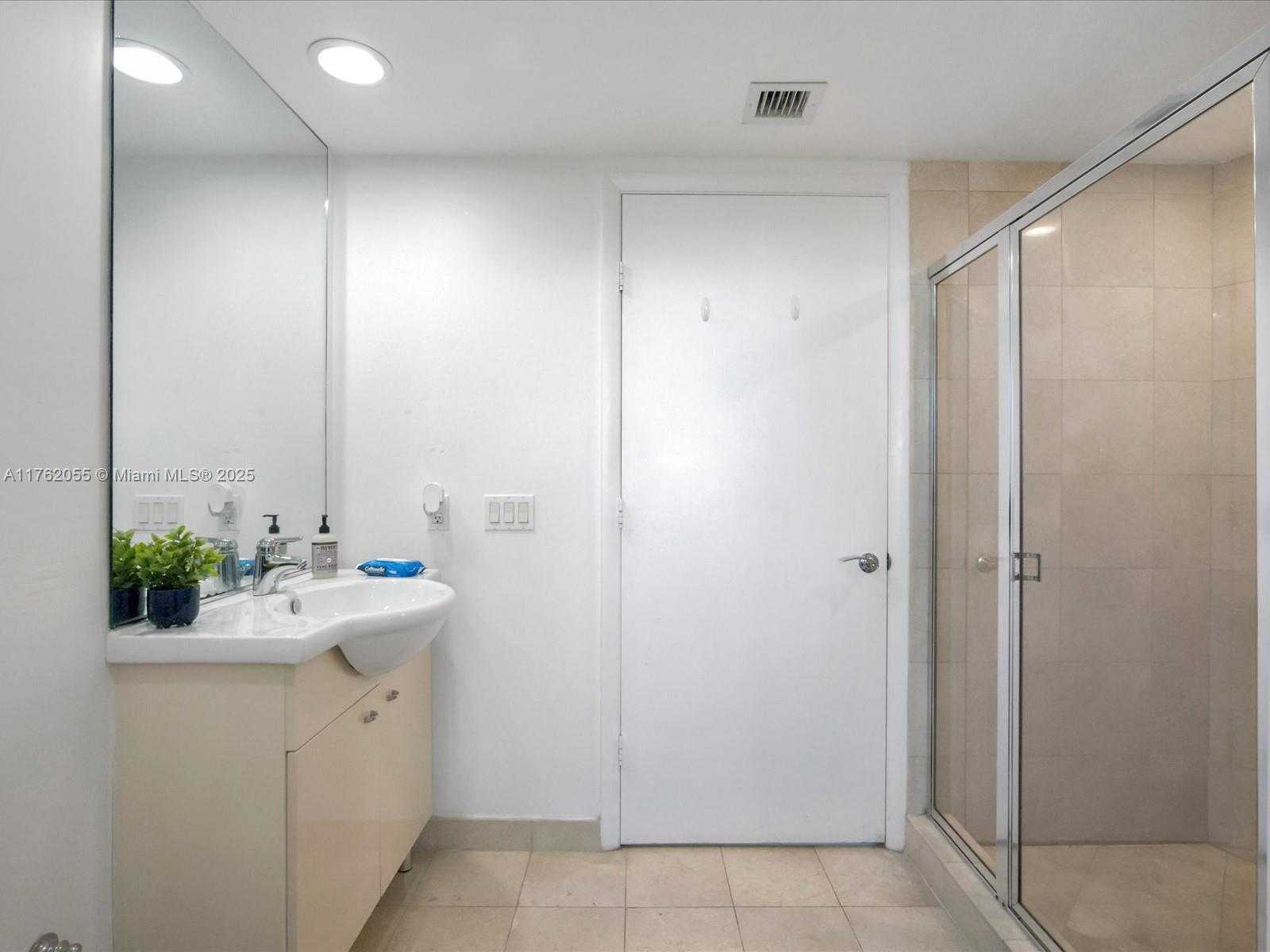 Small Image of 1830 SOUTH OCEAN DR #4508, Hallandale Beach Number 30