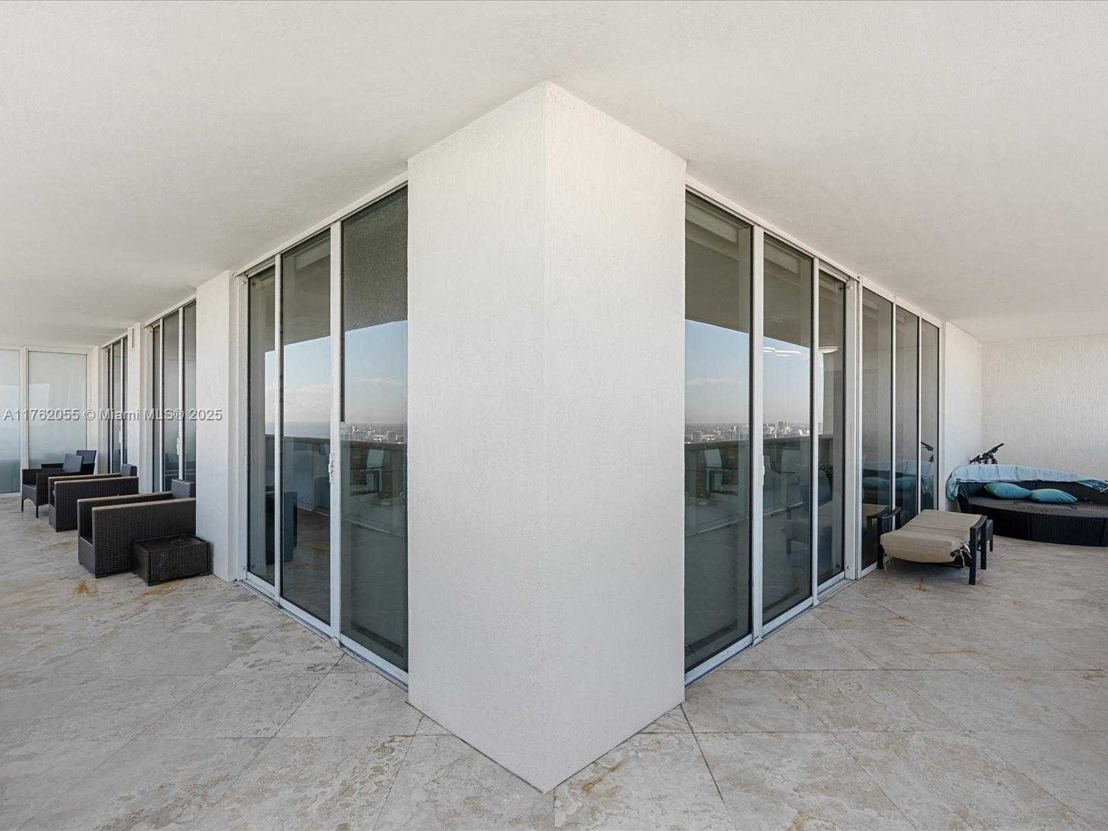 Small Image of 1830 SOUTH OCEAN DR #4508, Hallandale Beach Number 32