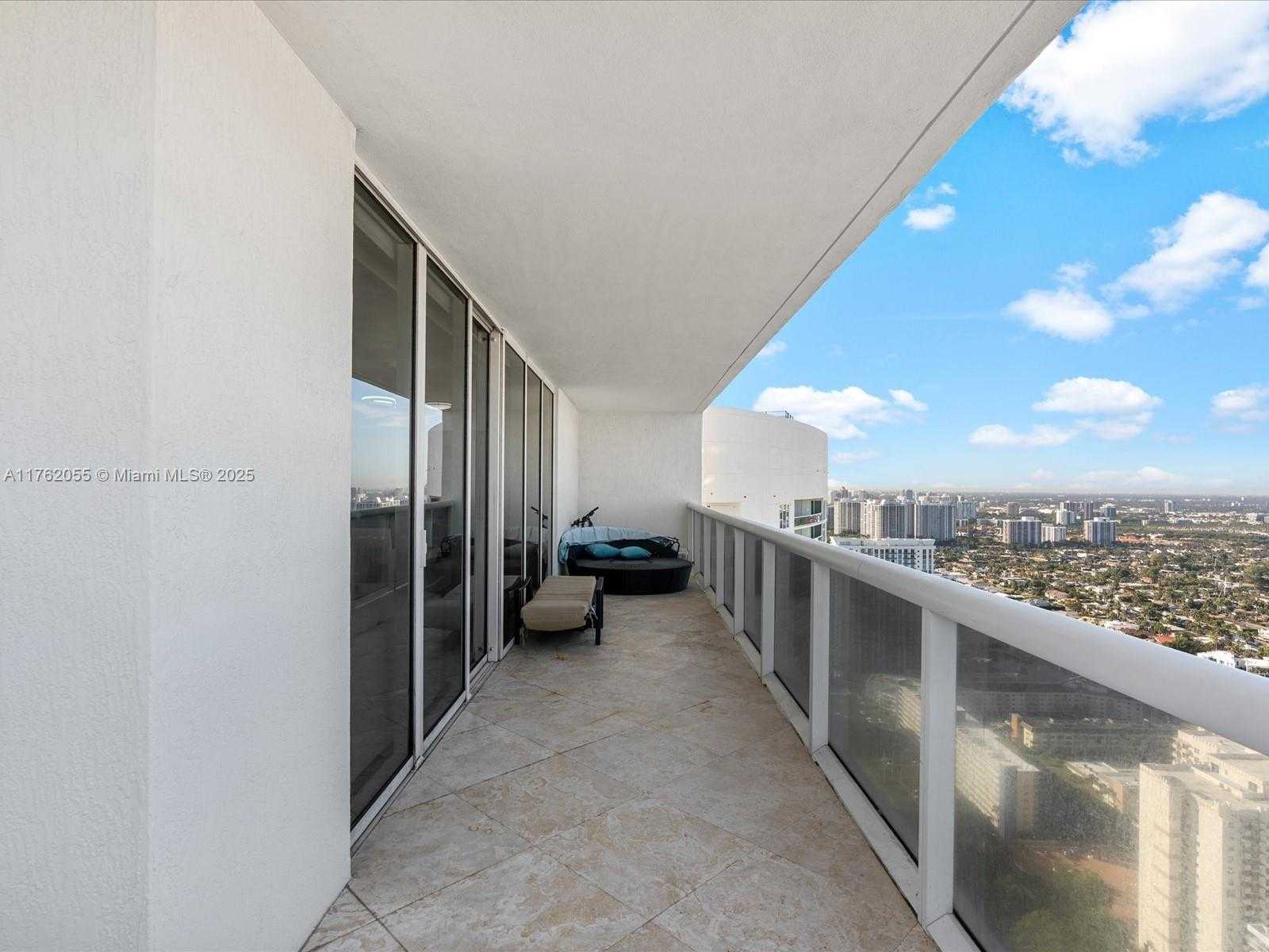 Small Image of 1830 SOUTH OCEAN DR #4508, Hallandale Beach Number 39
