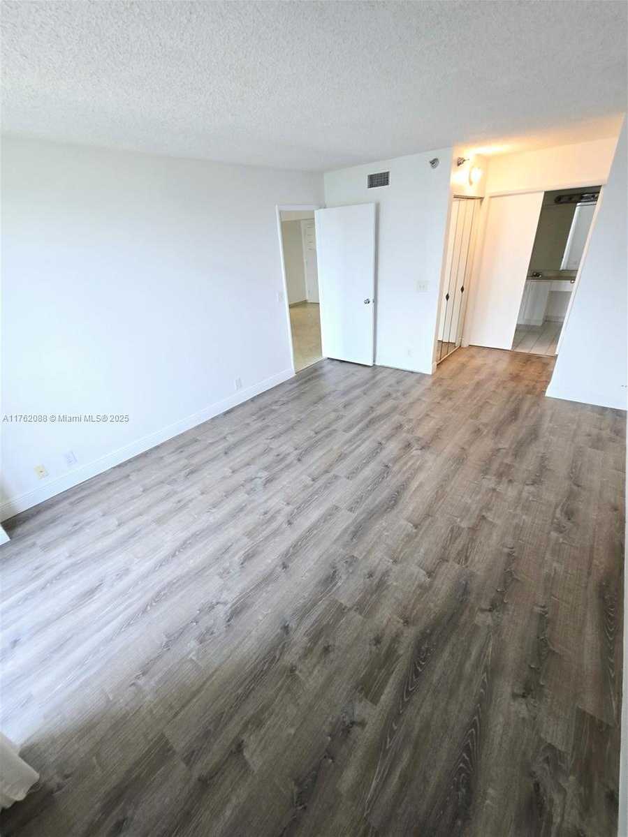 Small Image of 3300 NORTH EAST 191ST ST #609, Aventura Number 17