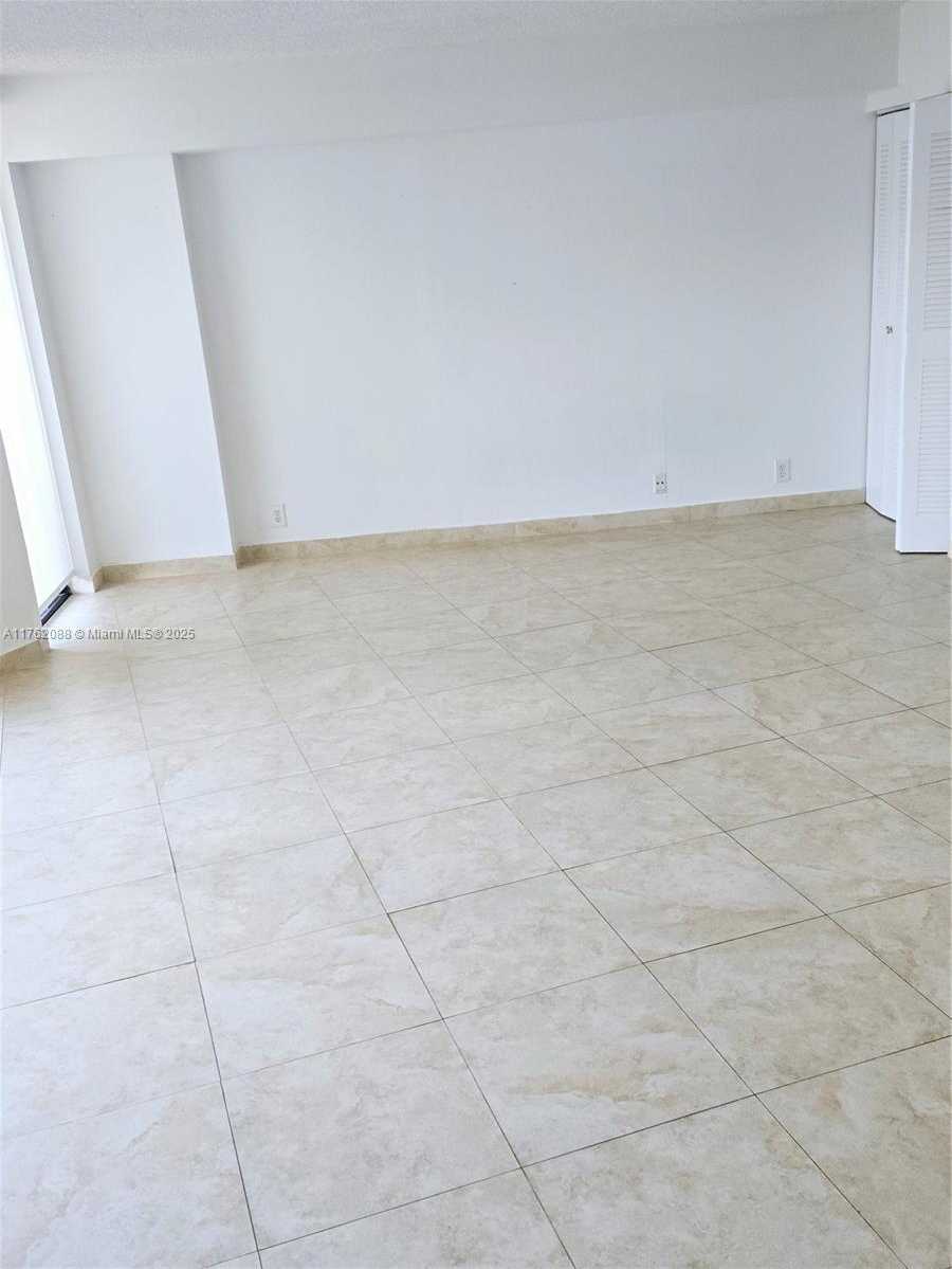 Small Image of 3300 NORTH EAST 191ST ST #609, Aventura Number 7