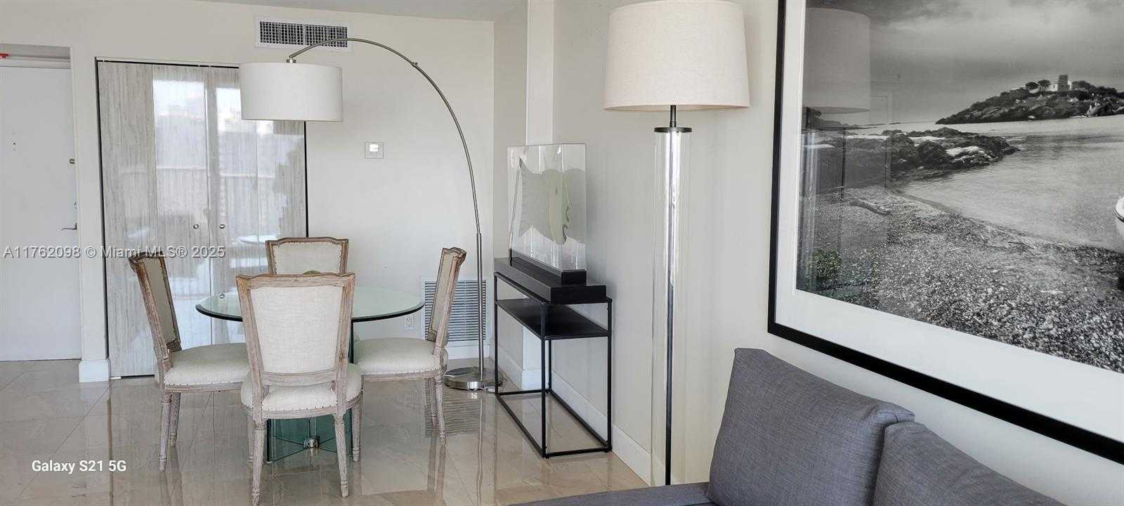Small Image of 2655 COLLINS AVE #1906, Miami Beach Number 4