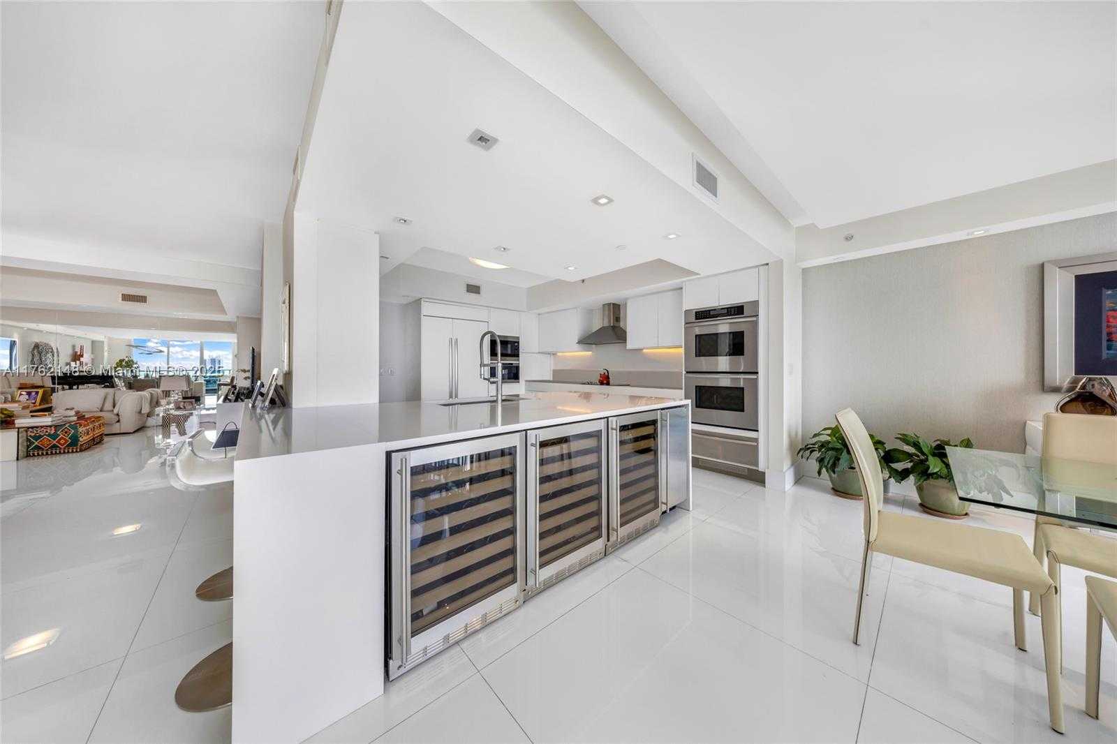 Small Image of 3301 NORTH EAST 183RD ST #2406, Aventura Number 21