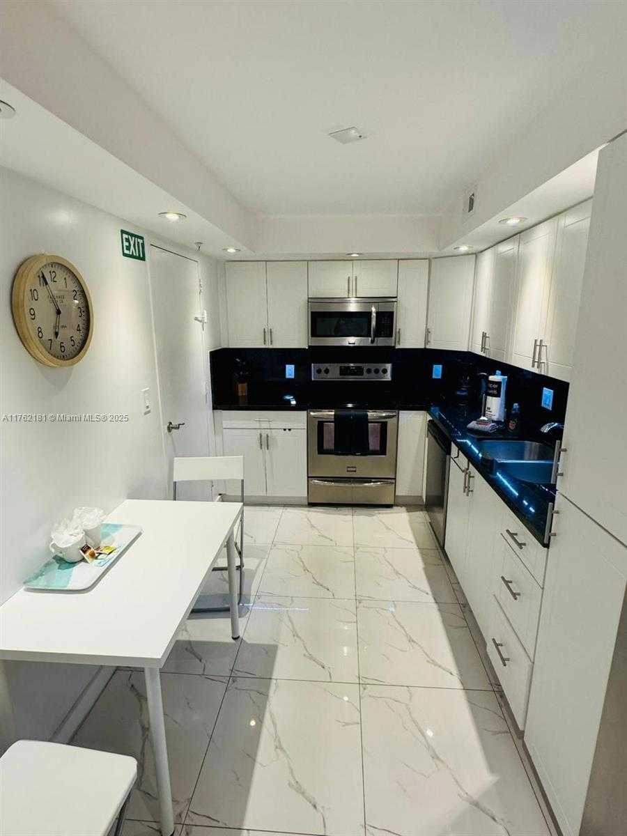 Small Image of 3901 SOUTH OCEAN DR #10G, Hollywood Number 14