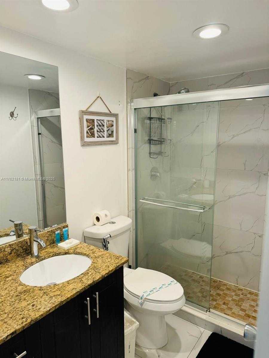 Small Image of 3901 SOUTH OCEAN DR #10G, Hollywood Number 4