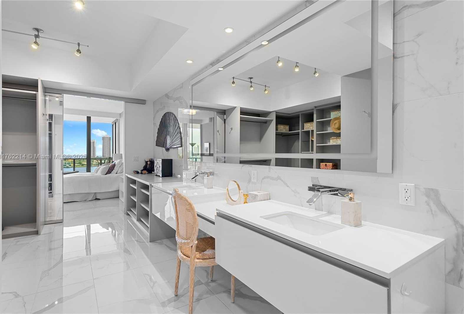 Small Image of 5500 ISLAND ESTATES DR #604, Aventura Number 20