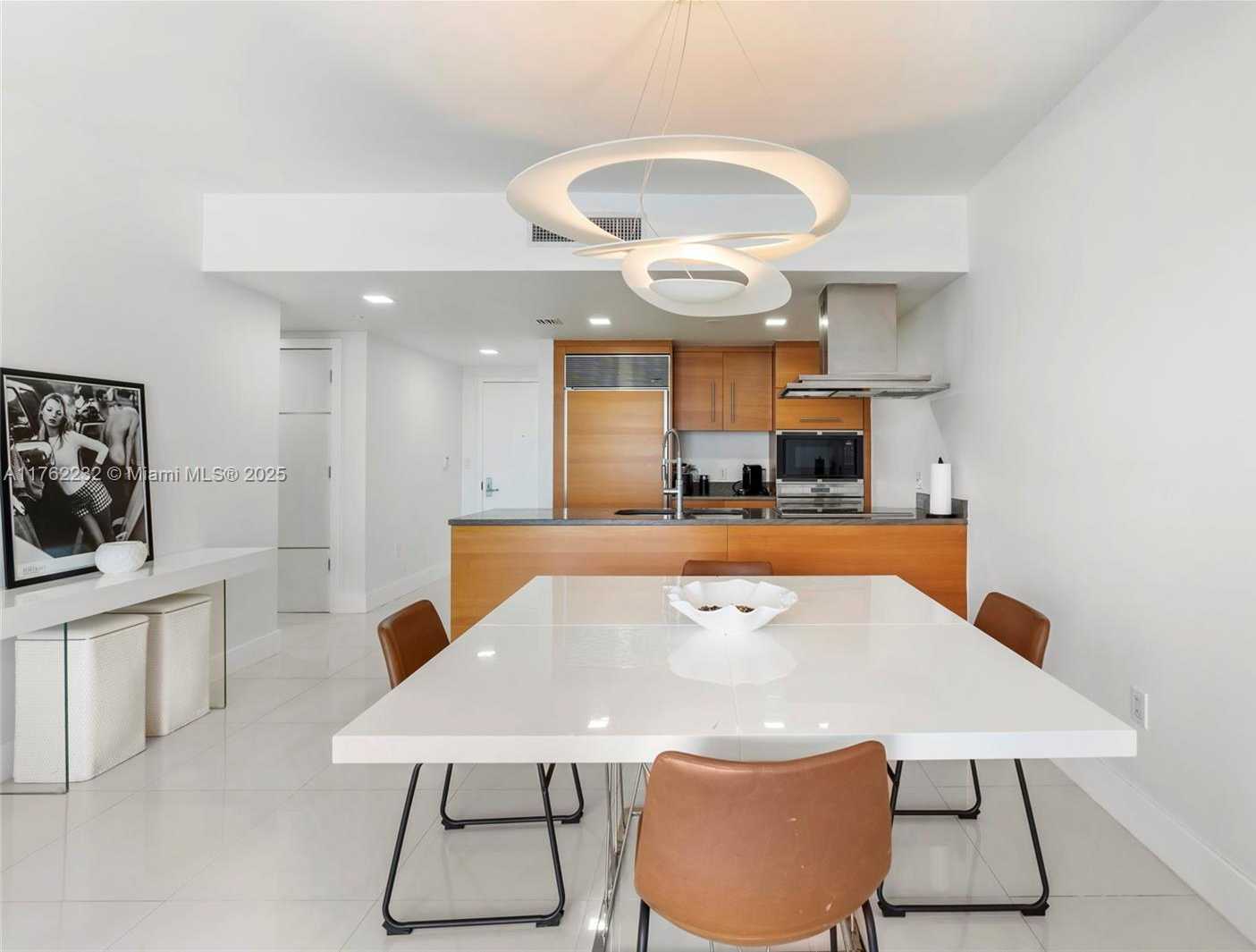 Small Image of 495 BRICKELL AVE #4907, Miami Number 15