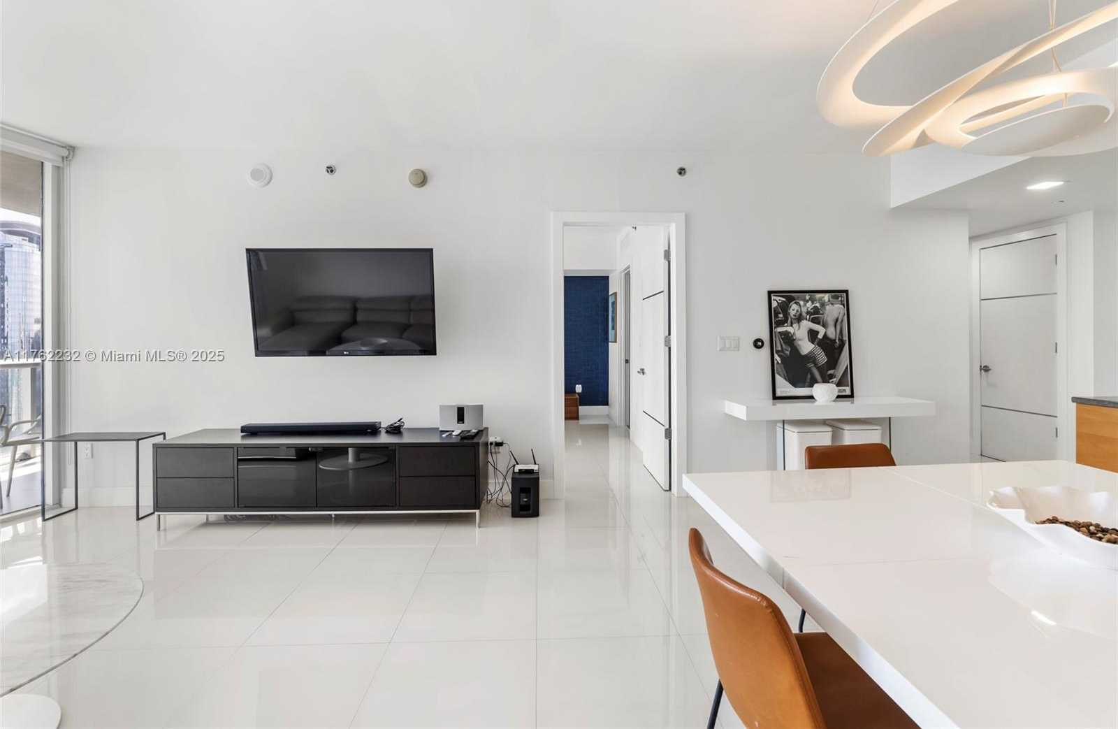 Small Image of 495 BRICKELL AVE #4907, Miami Number 16