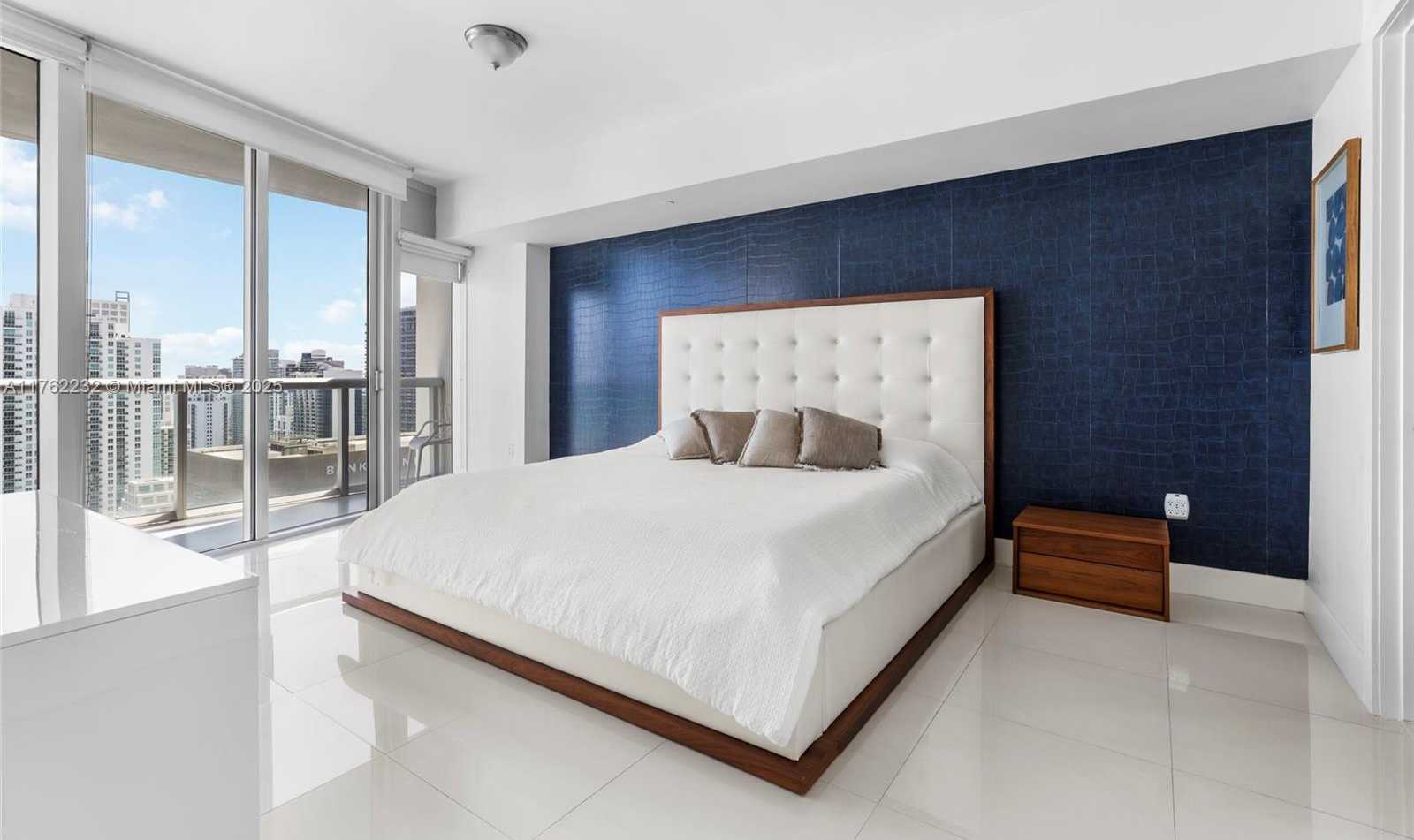 Small Image of 495 BRICKELL AVE #4907, Miami Number 22