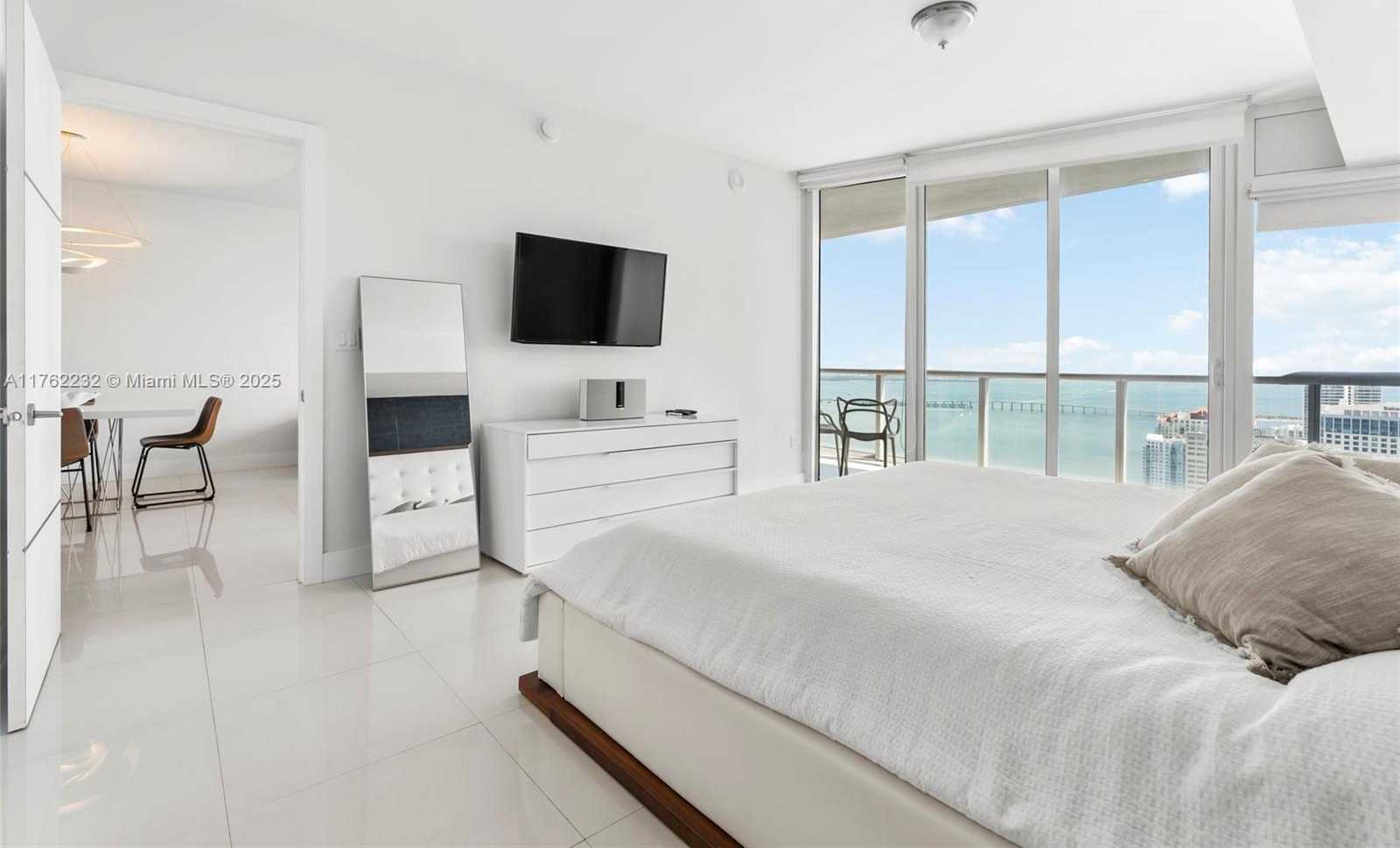Small Image of 495 BRICKELL AVE #4907, Miami Number 24