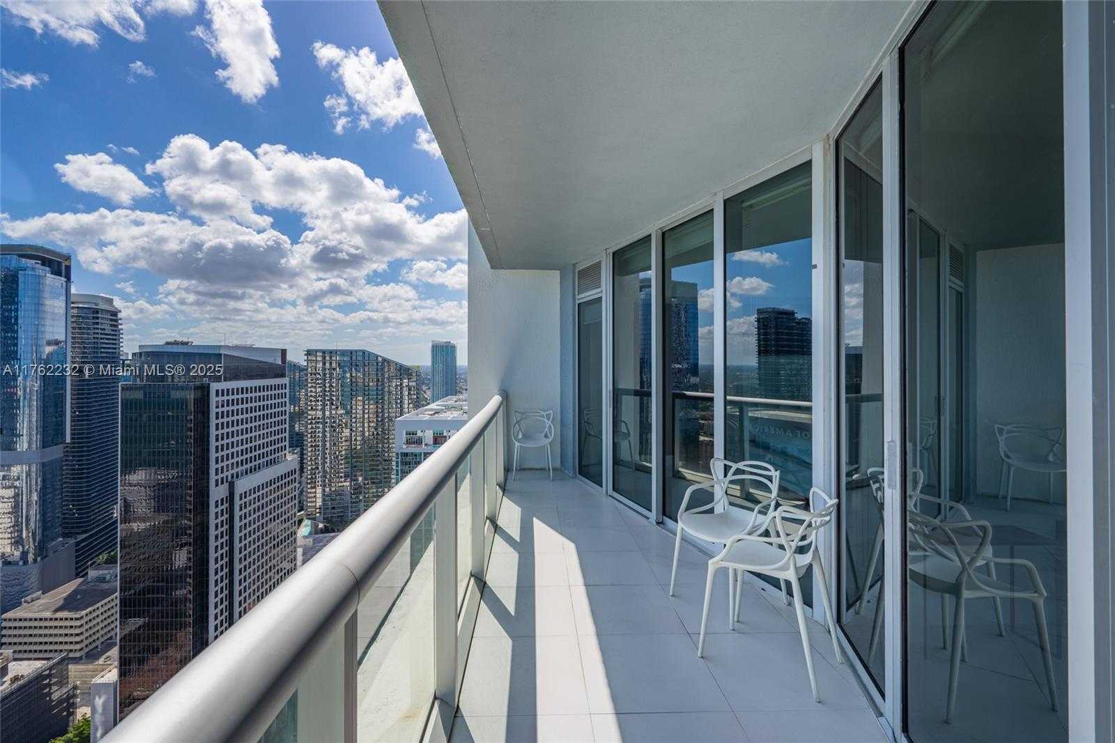 Small Image of 495 BRICKELL AVE #4907, Miami Number 32