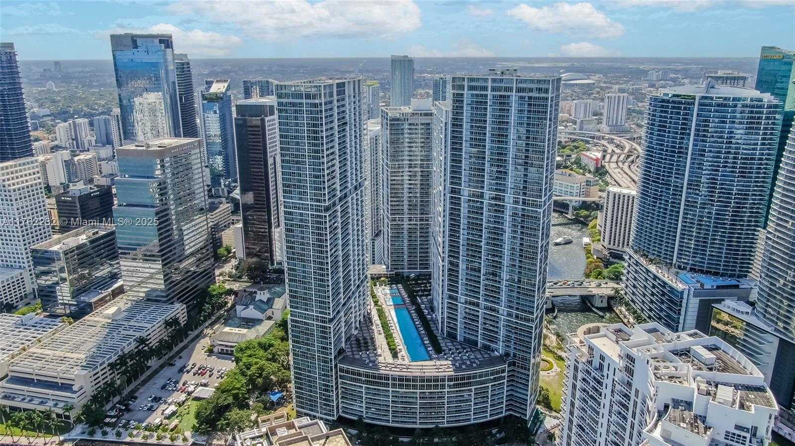 Small Image of 495 BRICKELL AVE #4907, Miami Number 4