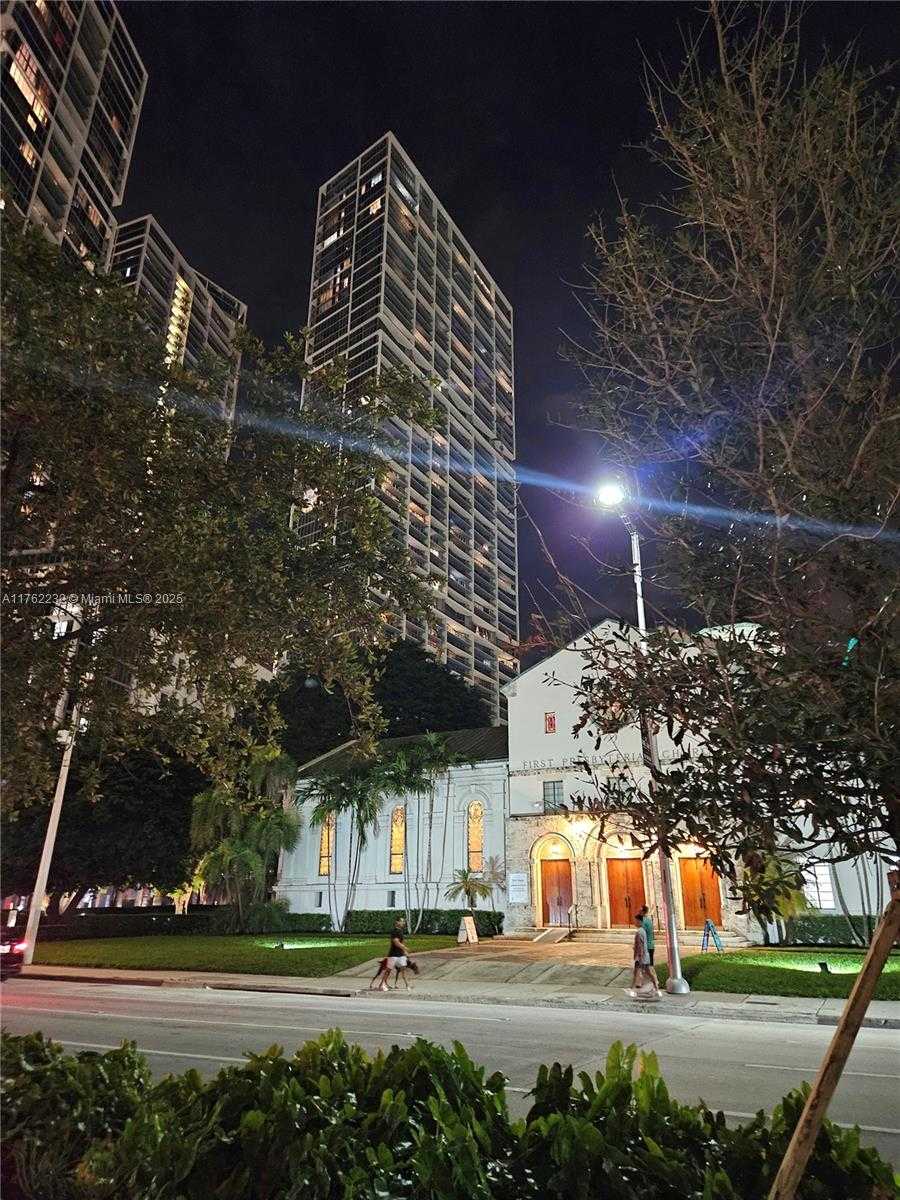 Small Image of 495 BRICKELL AVE #4907, Miami Number 41