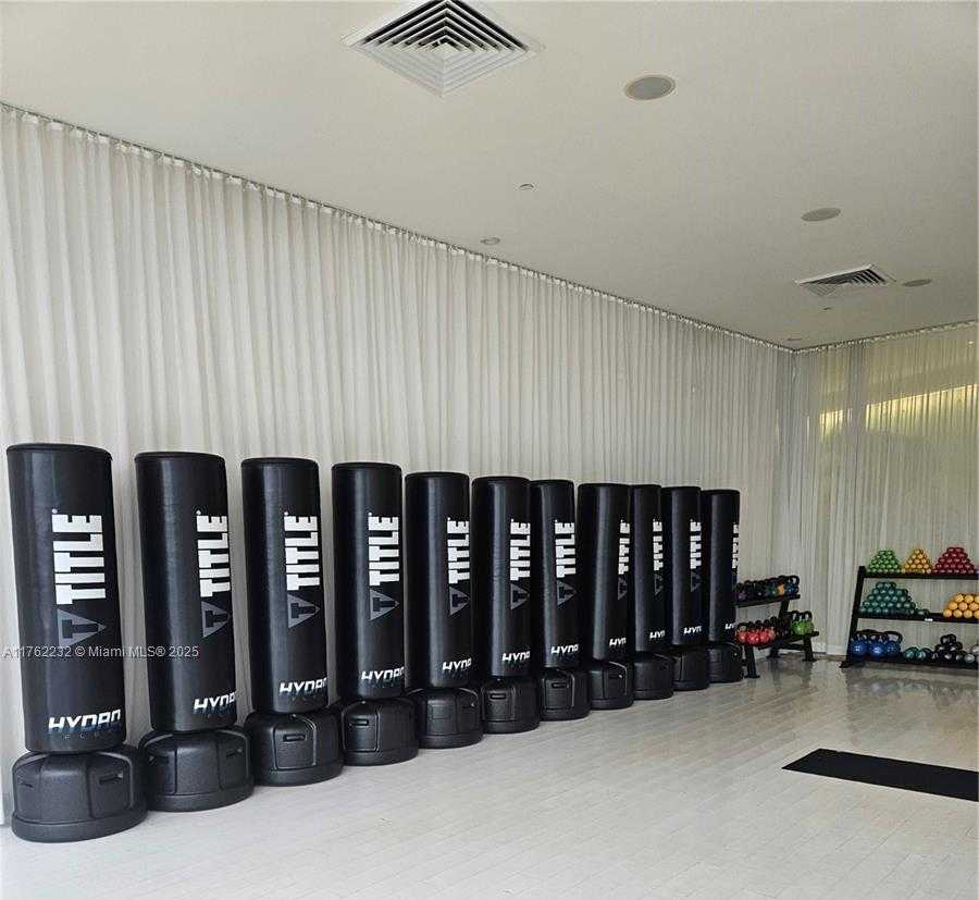 Small Image of 495 BRICKELL AVE #4907, Miami Number 55