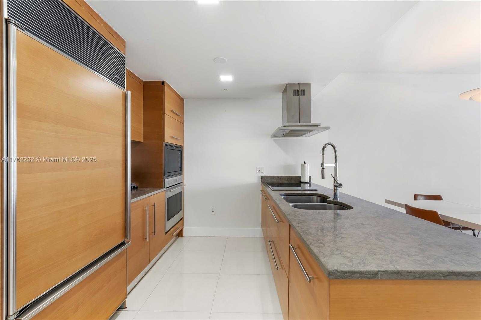 Small Image of 495 BRICKELL AVE #4907, Miami Number 6