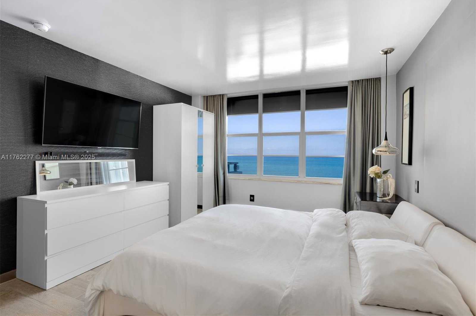 Small Image of 5151 COLLINS AVE #1519, Miami Beach Number 10