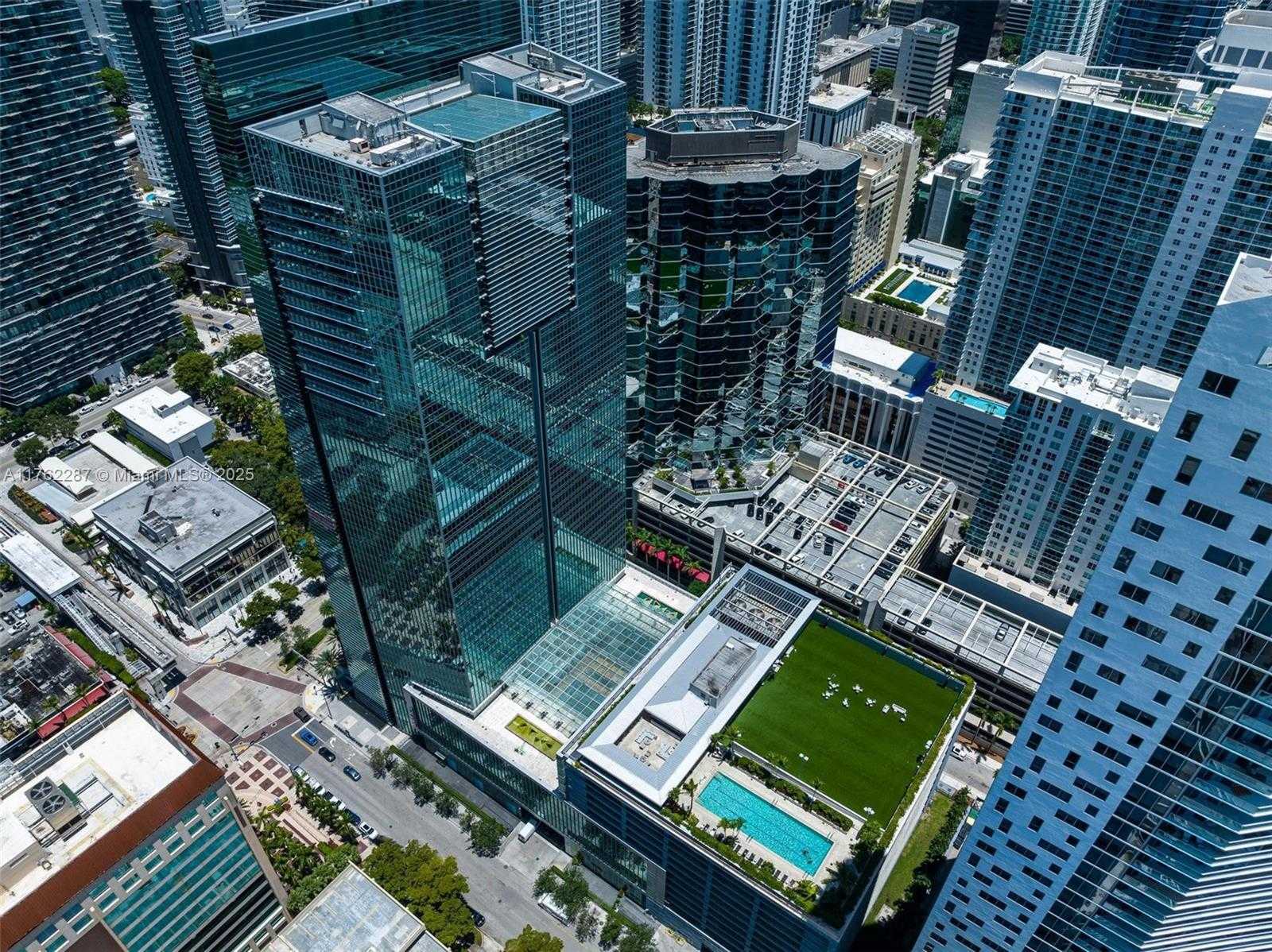 Small Image of 1395 BRICKELL AVE #3408, Miami Number 12