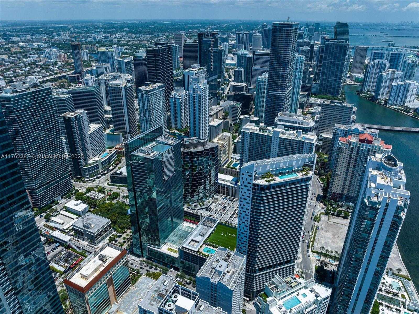Small Image of 1395 BRICKELL AVE #3408, Miami Number 14