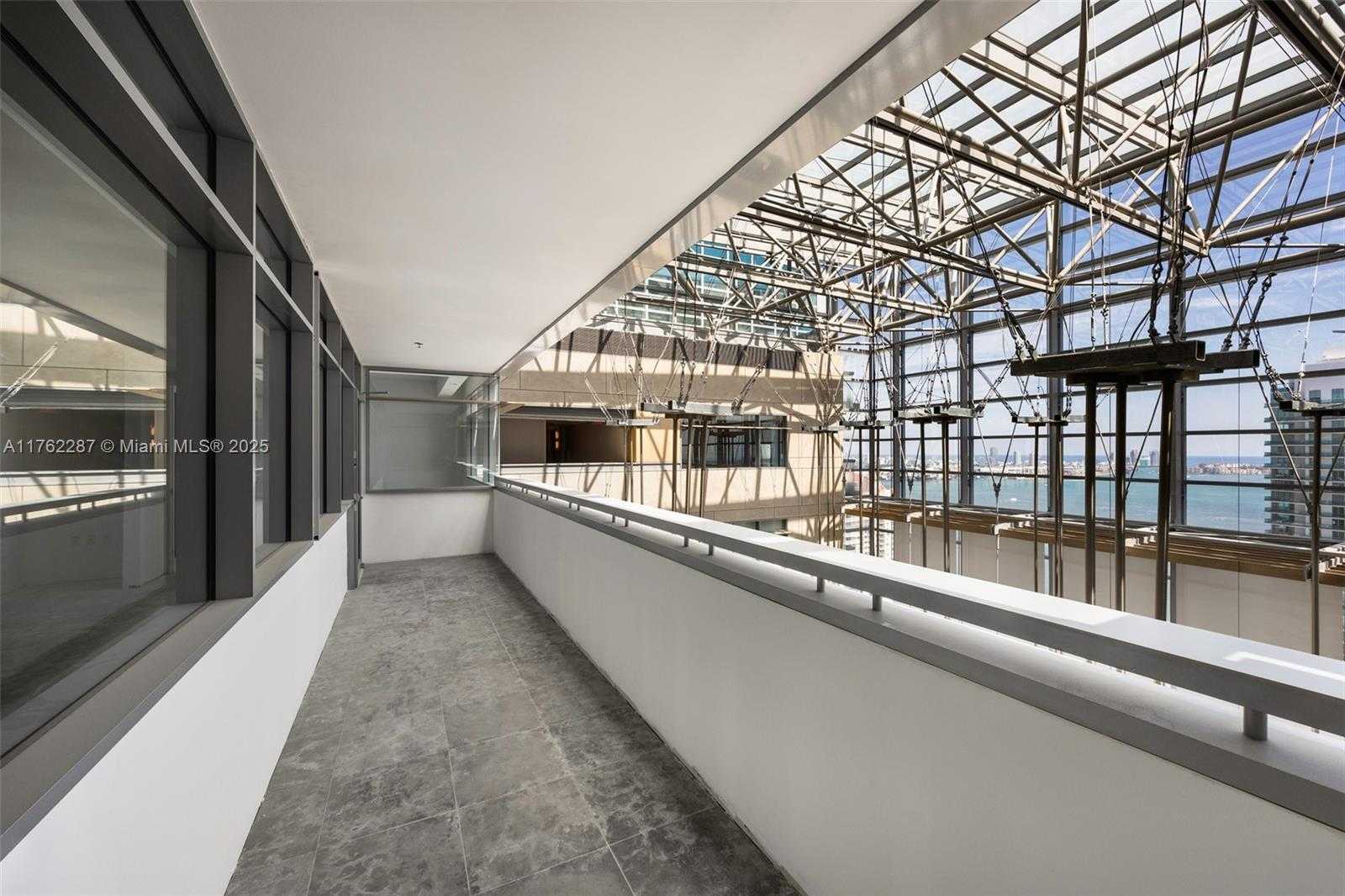 Small Image of 1395 BRICKELL AVE #3408, Miami Number 5