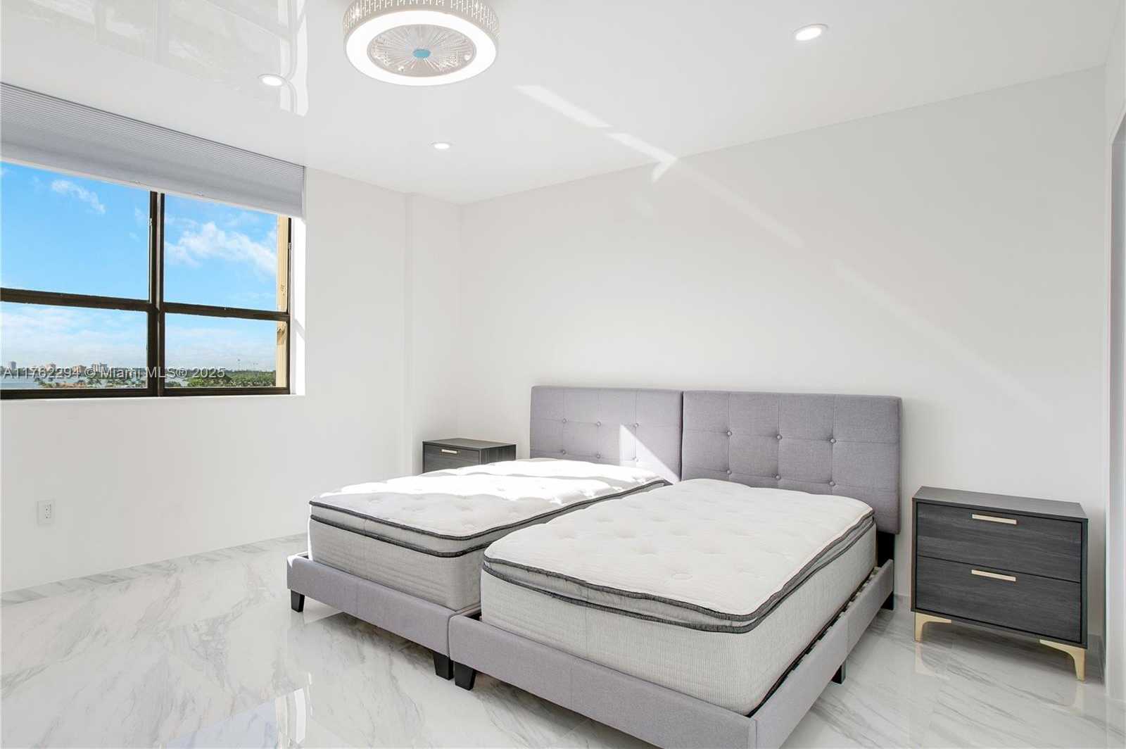 Small Image of 10185 COLLINS AVE #907, Bal Harbour Number 19