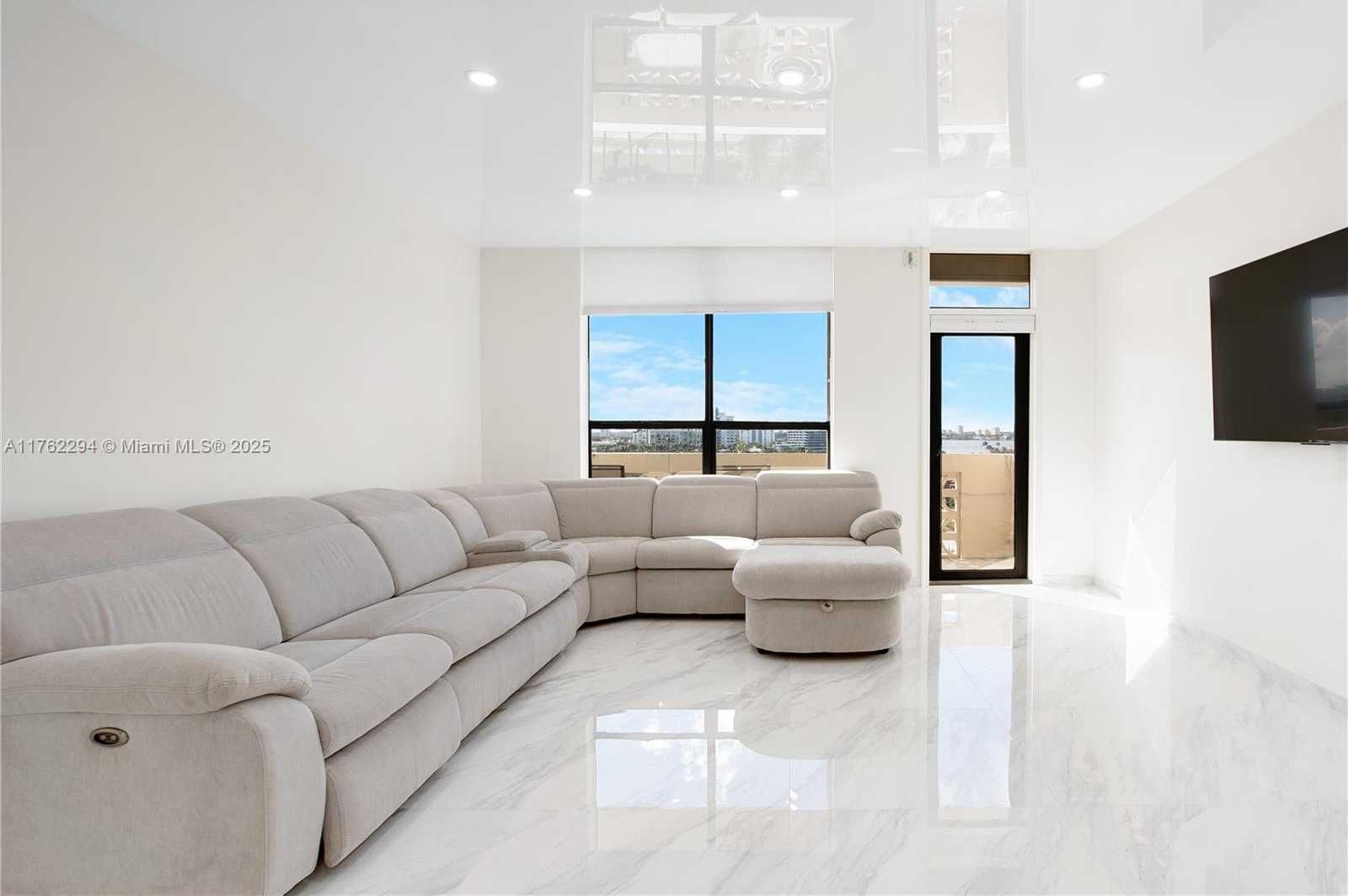 Small Image of 10185 COLLINS AVE #907, Bal Harbour Number 4