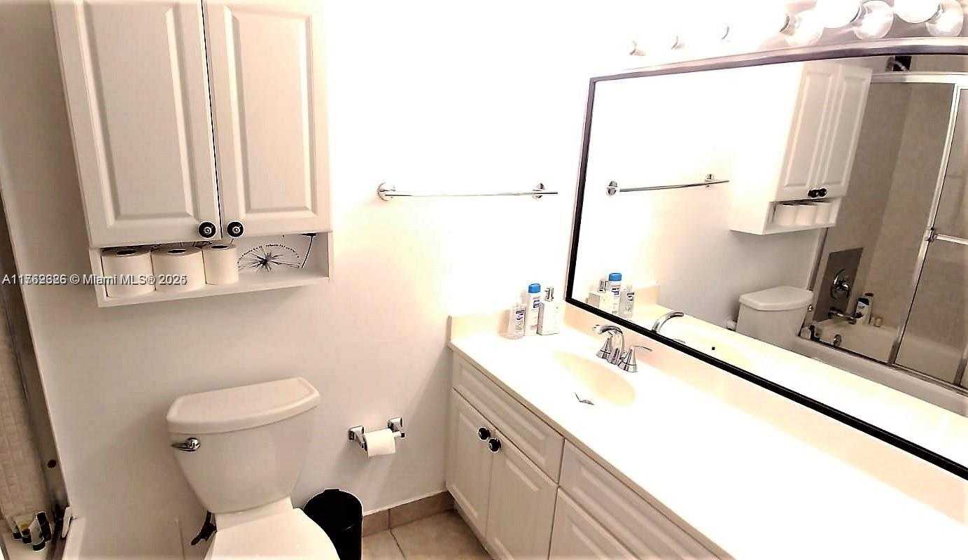 Small Image of 1000 WEST AVE #1201, Miami Beach Number 14