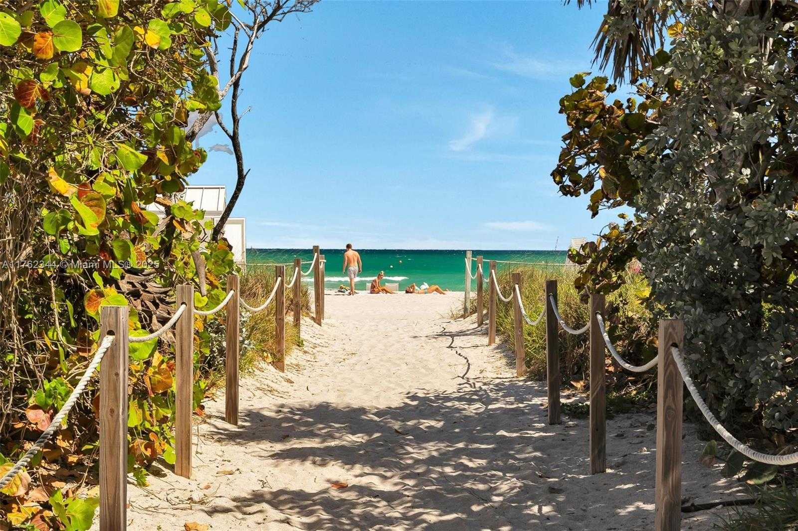Small Image of 5255 Collins Ave, Miami, FL 33140, USA Number 18