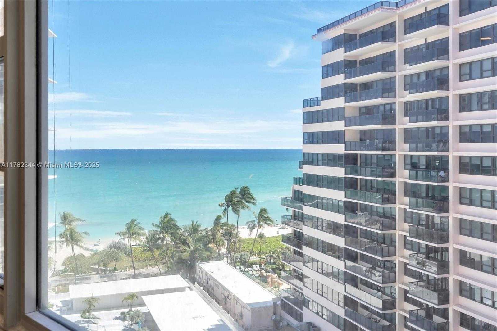 Small Image of 5255 Collins Ave, Miami, FL 33140, USA Number 5
