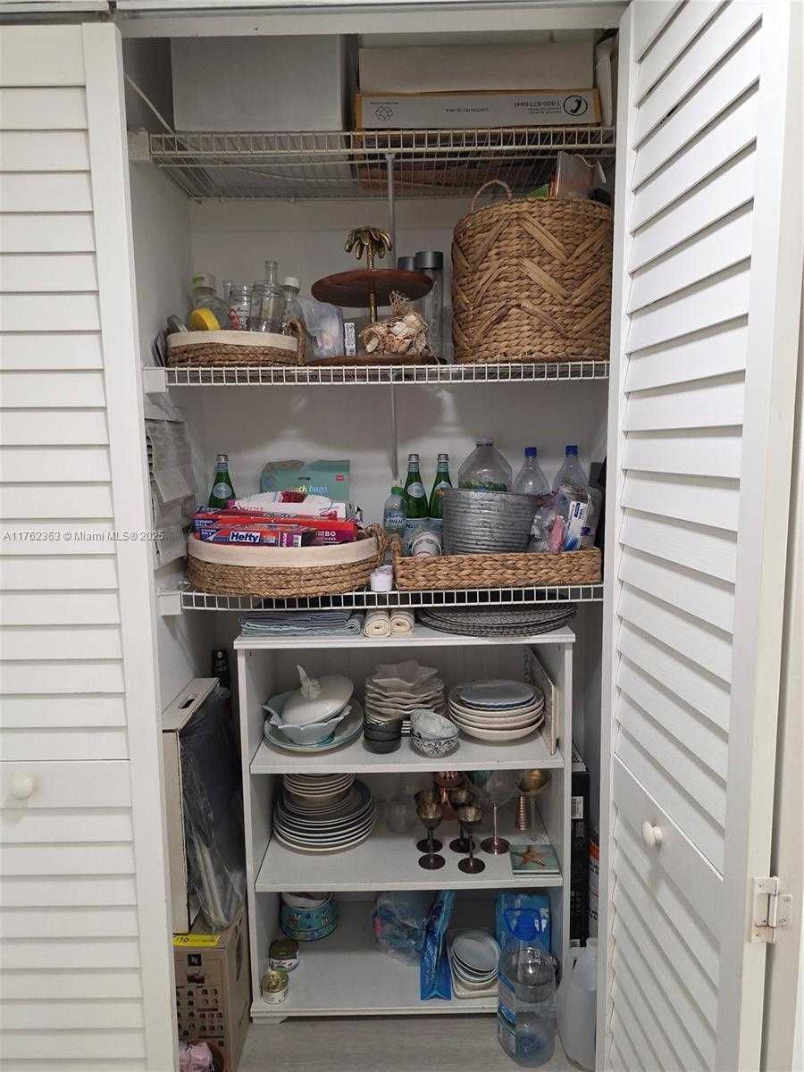 Small Image of 7928 WEST DR #307, North Bay Village Number 17